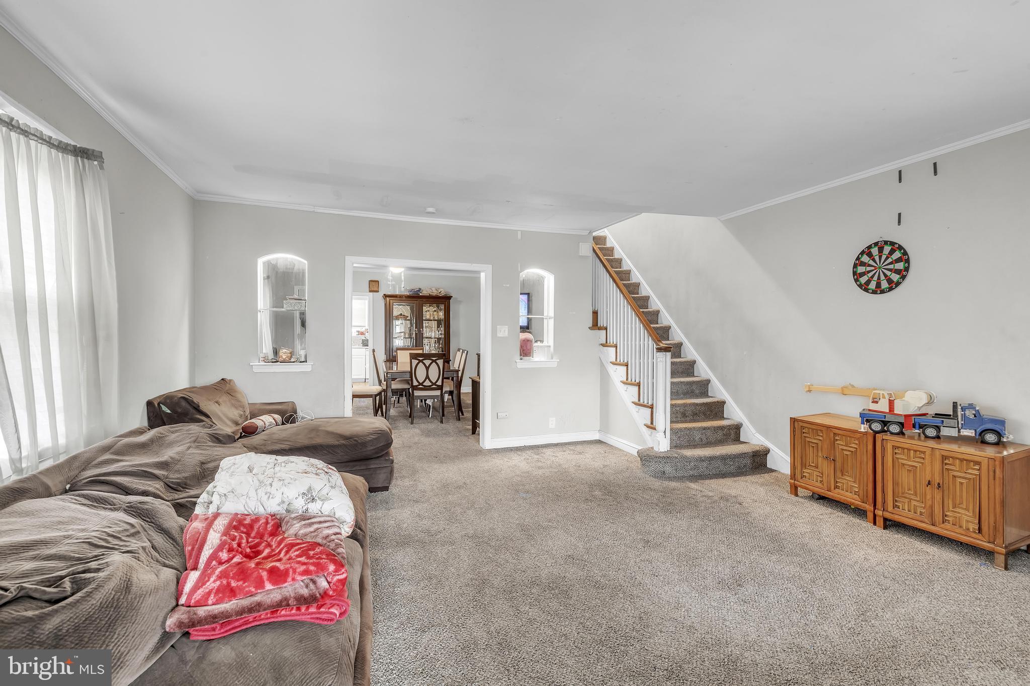 438 HOLLY ROAD
