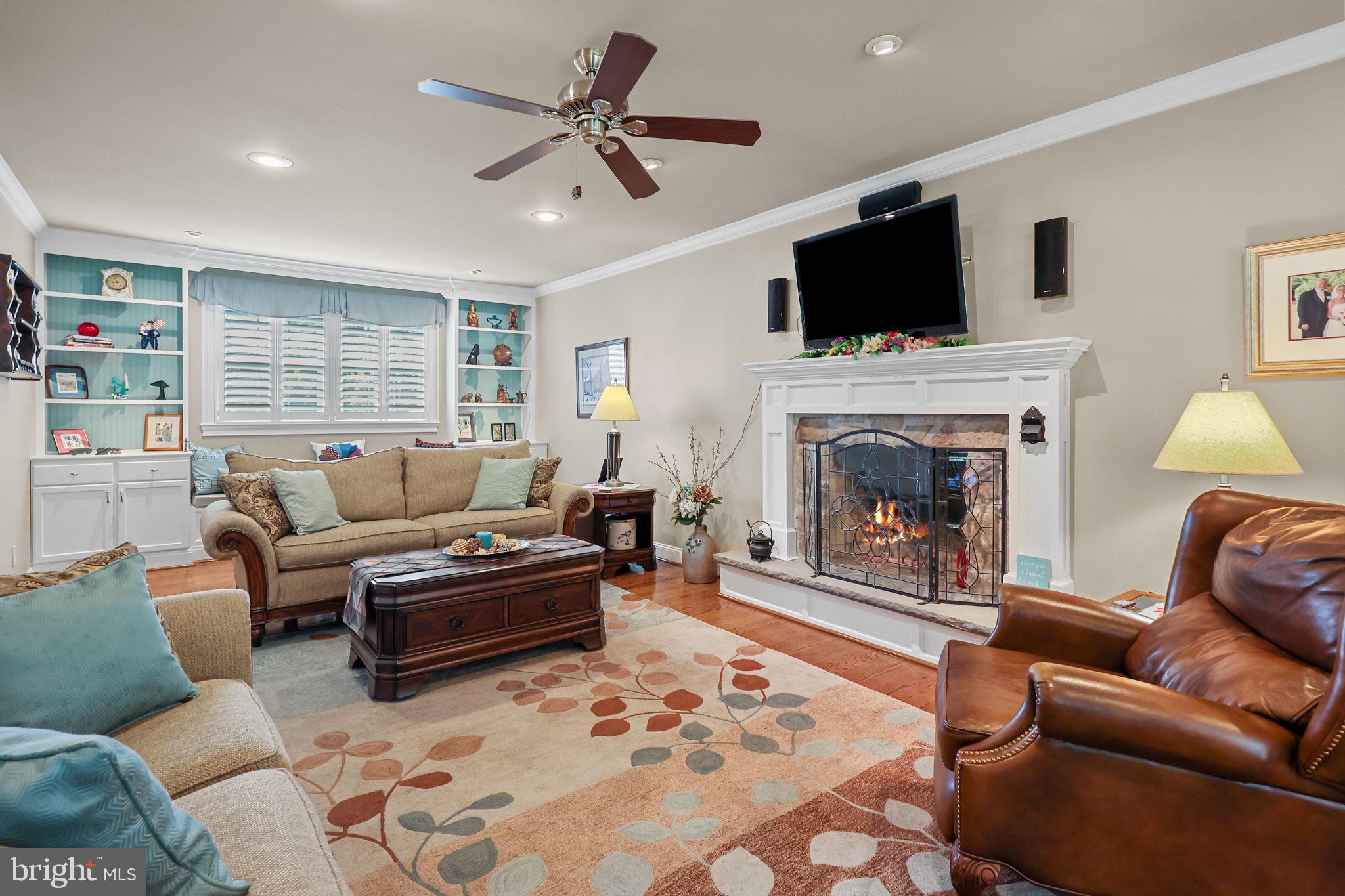 QUEENS GRANT - Residential