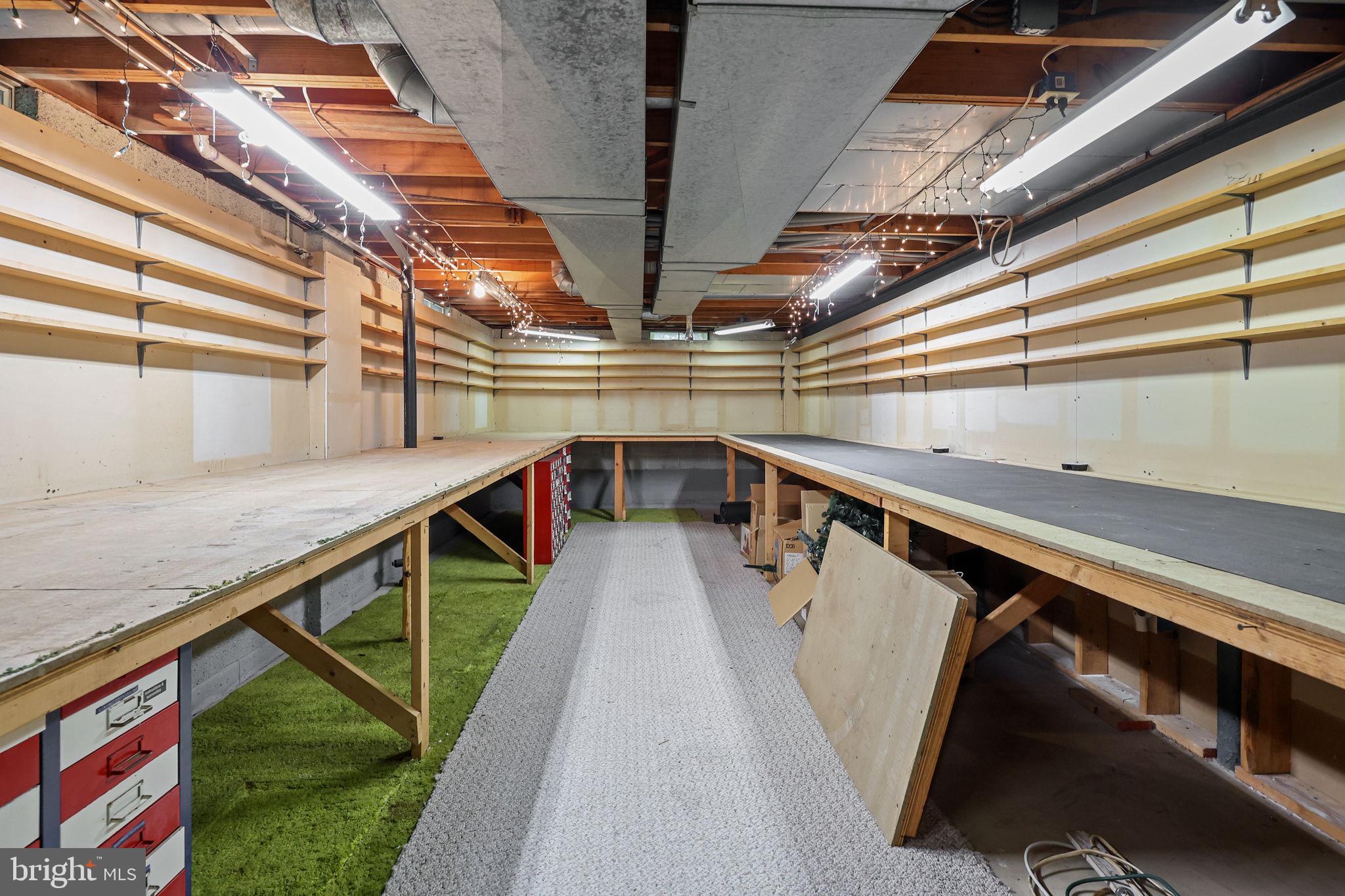 QUEENS GRANT - Residential