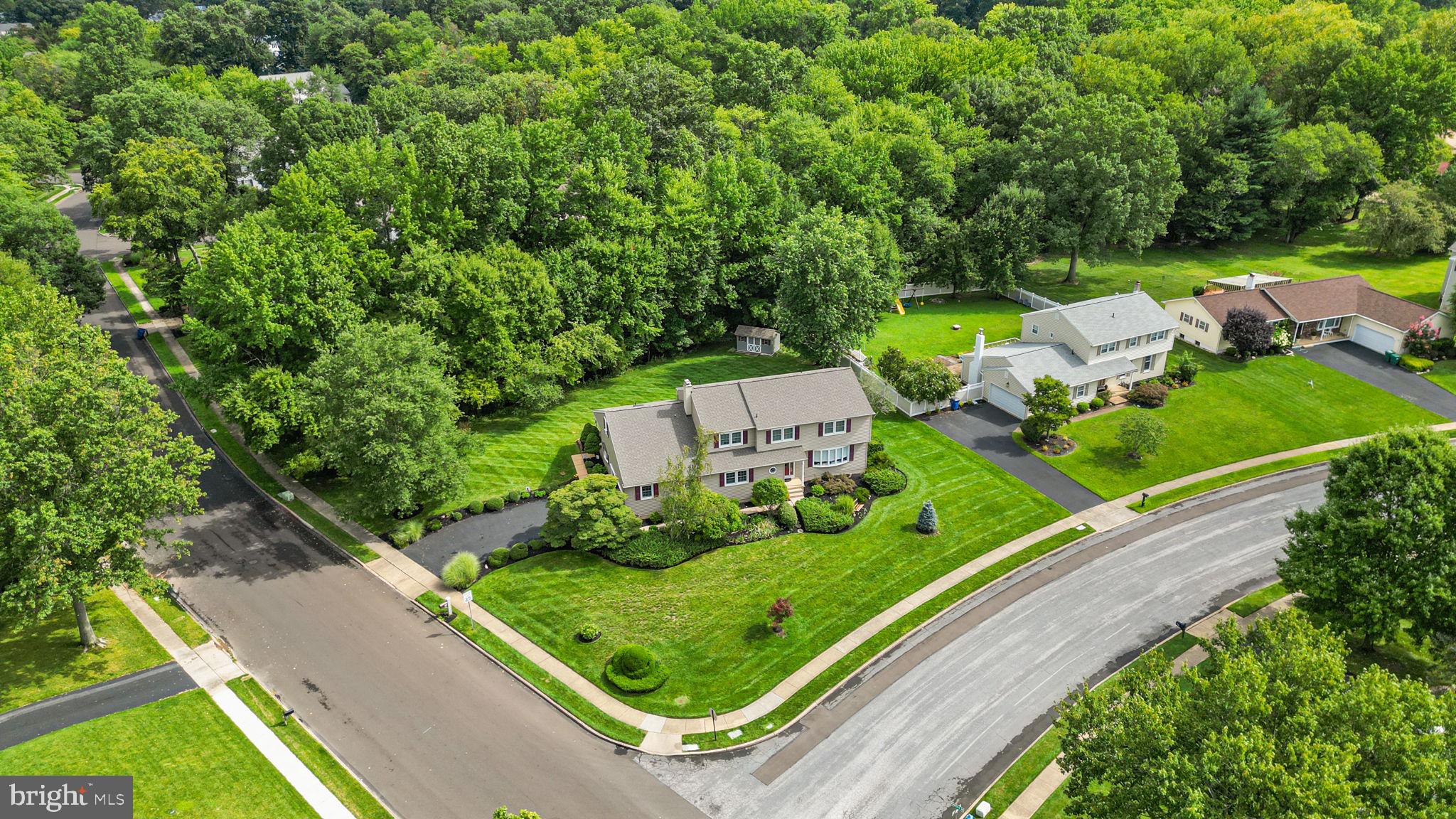 QUEENS GRANT - Residential