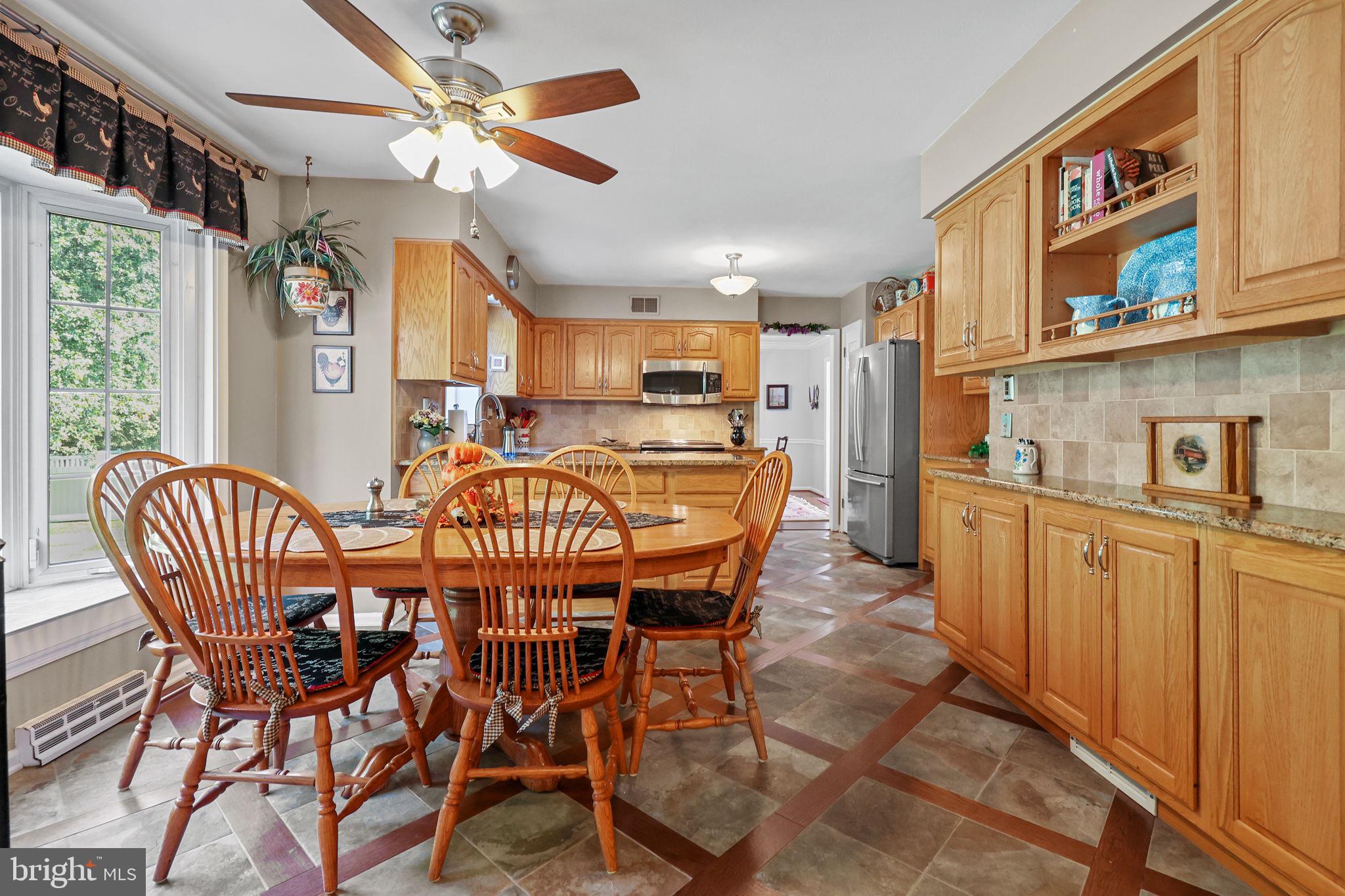 QUEENS GRANT - Residential