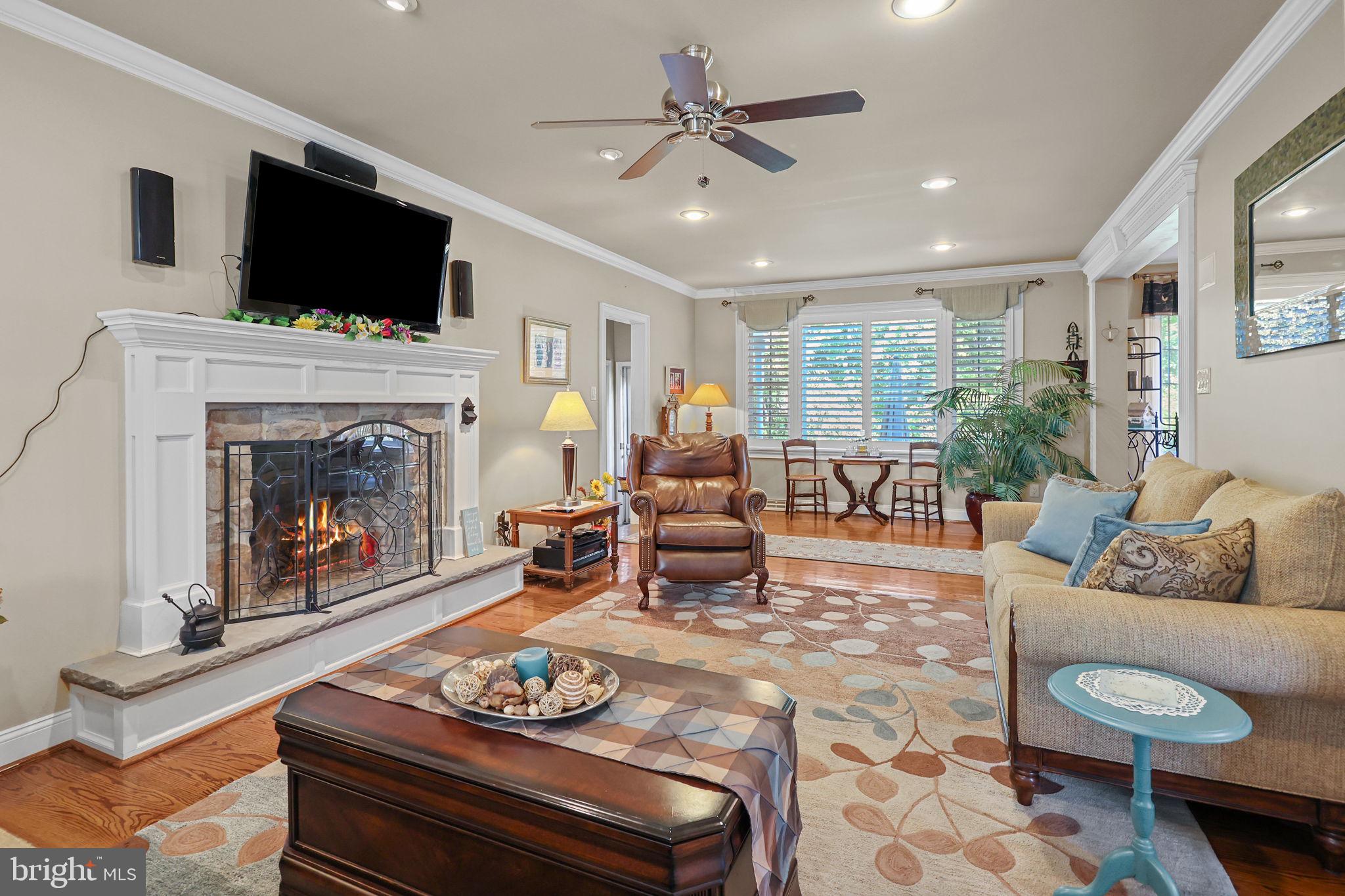 QUEENS GRANT - Residential