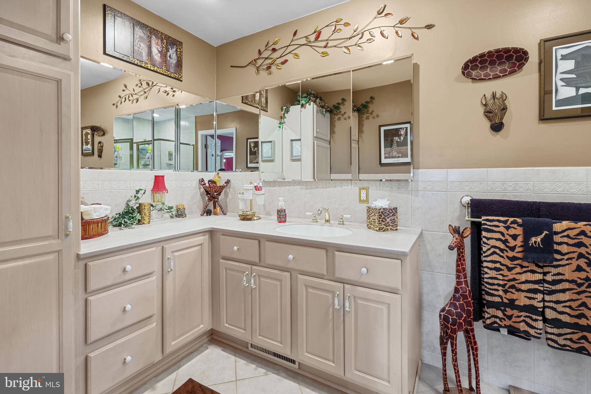 QUEENS GRANT - Residential