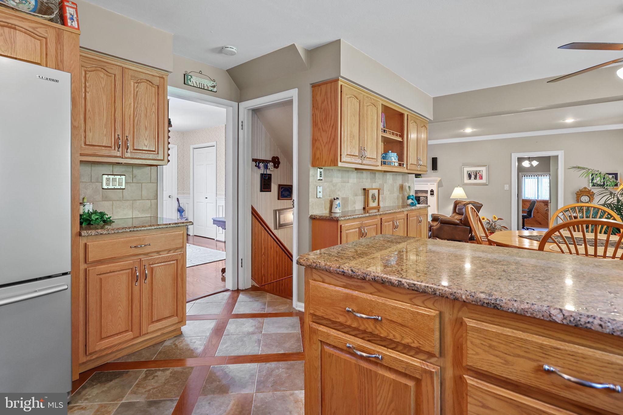 QUEENS GRANT - Residential