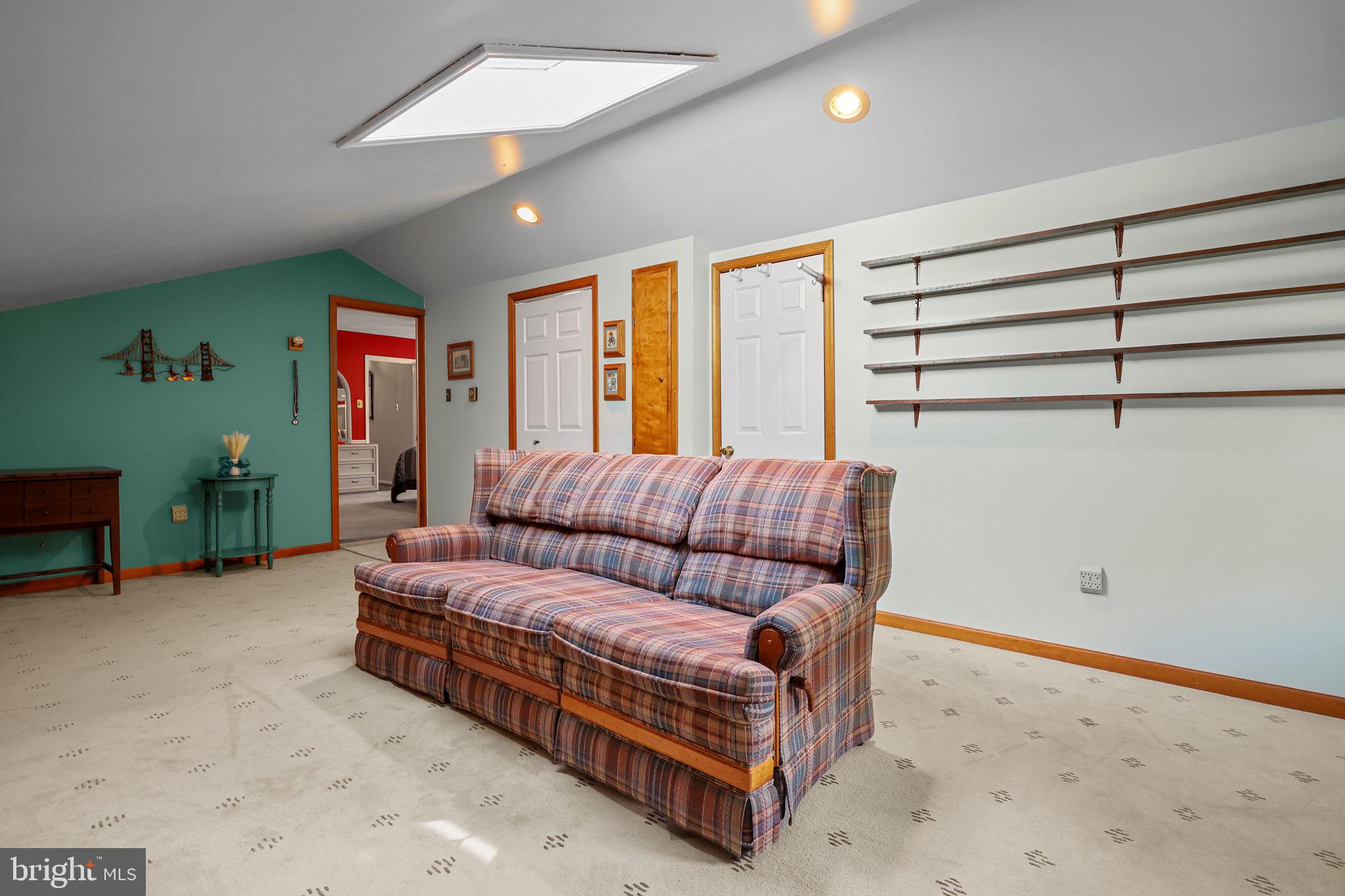 QUEENS GRANT - Residential