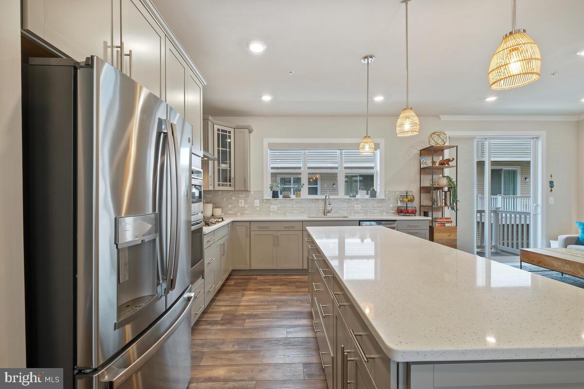 WESTSIDE AT SHADY GROVE - Residential