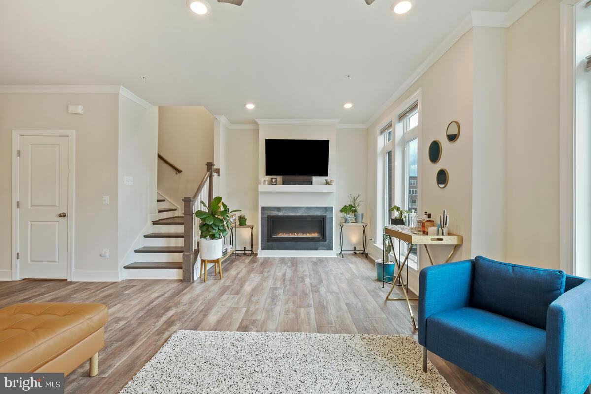 WESTSIDE AT SHADY GROVE - Residential