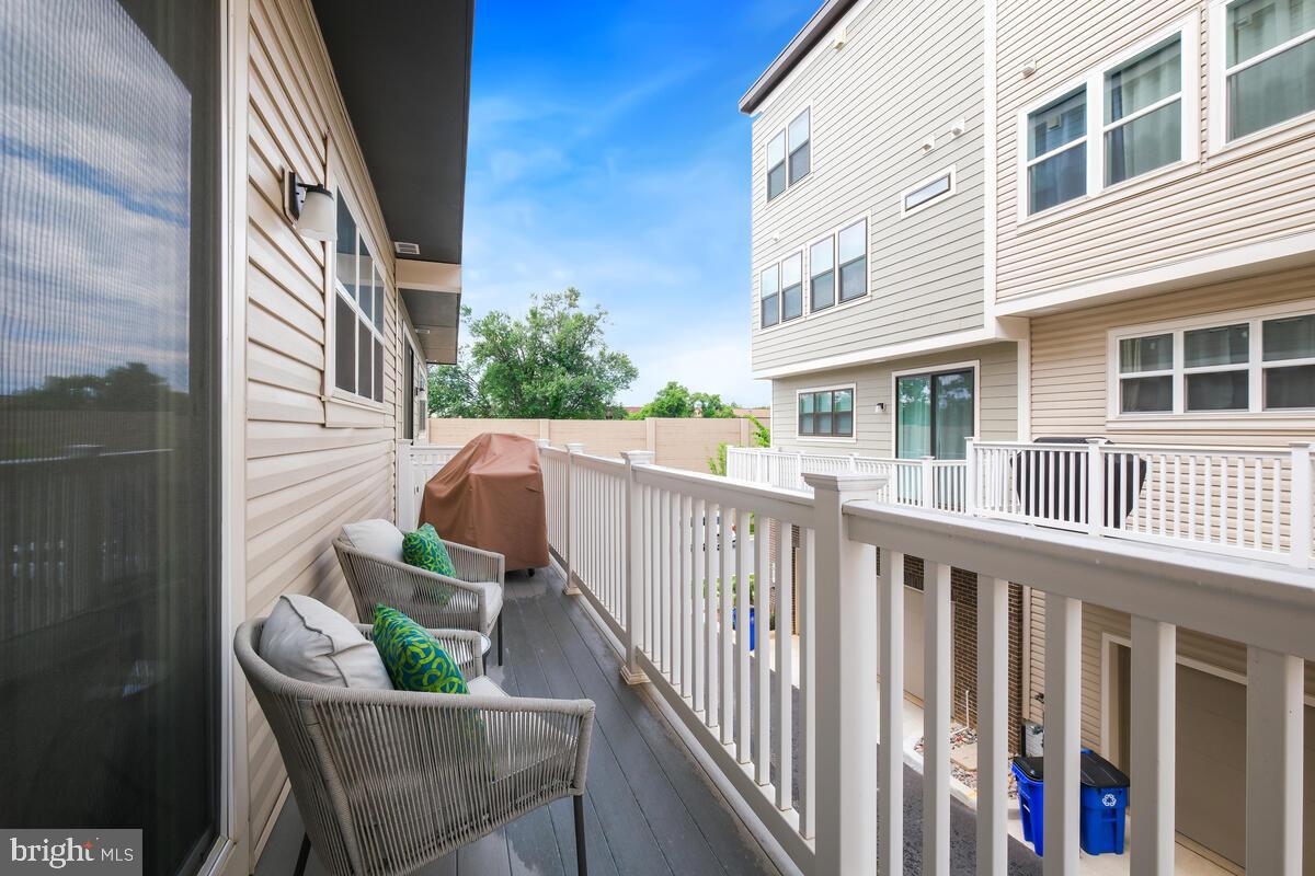 WESTSIDE AT SHADY GROVE - Residential