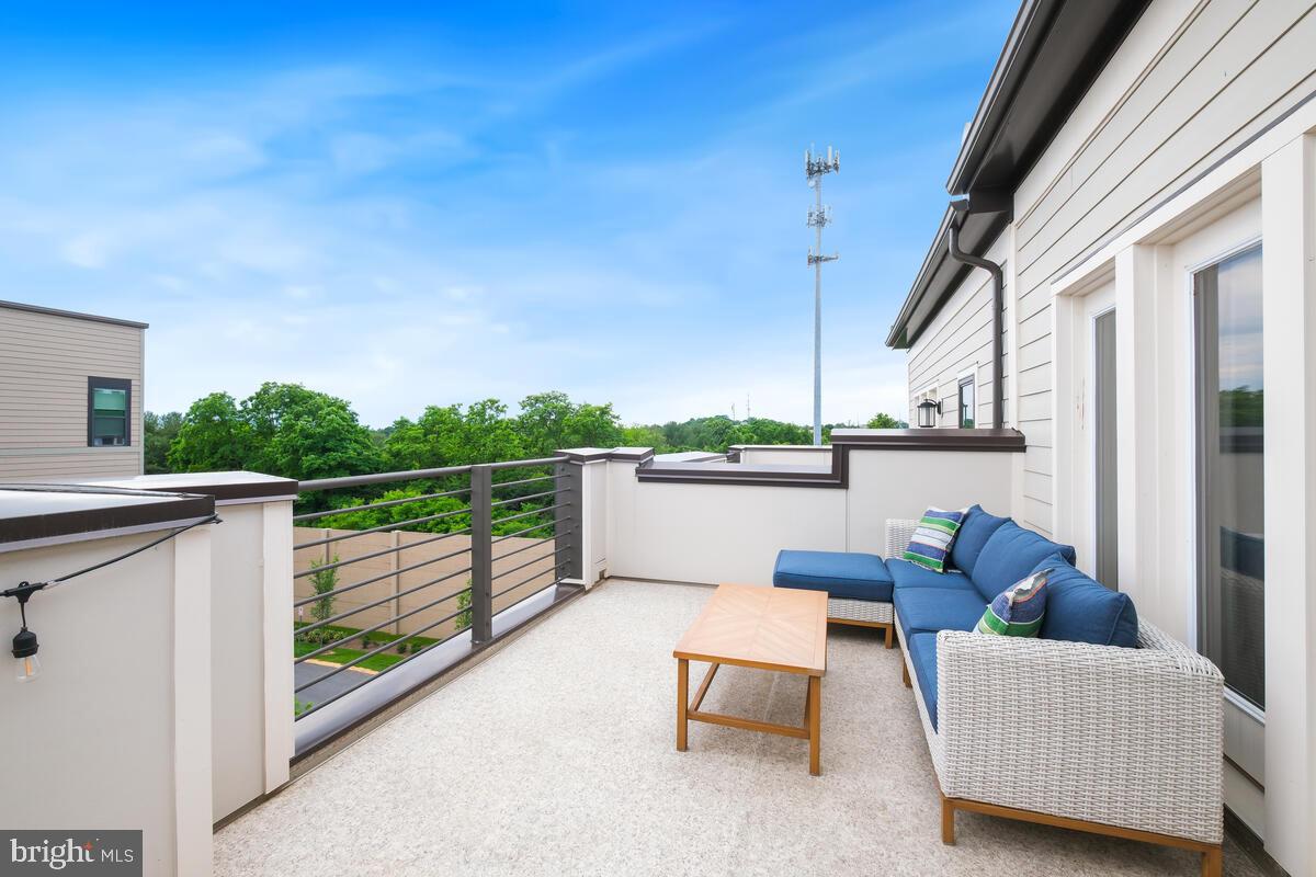 WESTSIDE AT SHADY GROVE - Residential