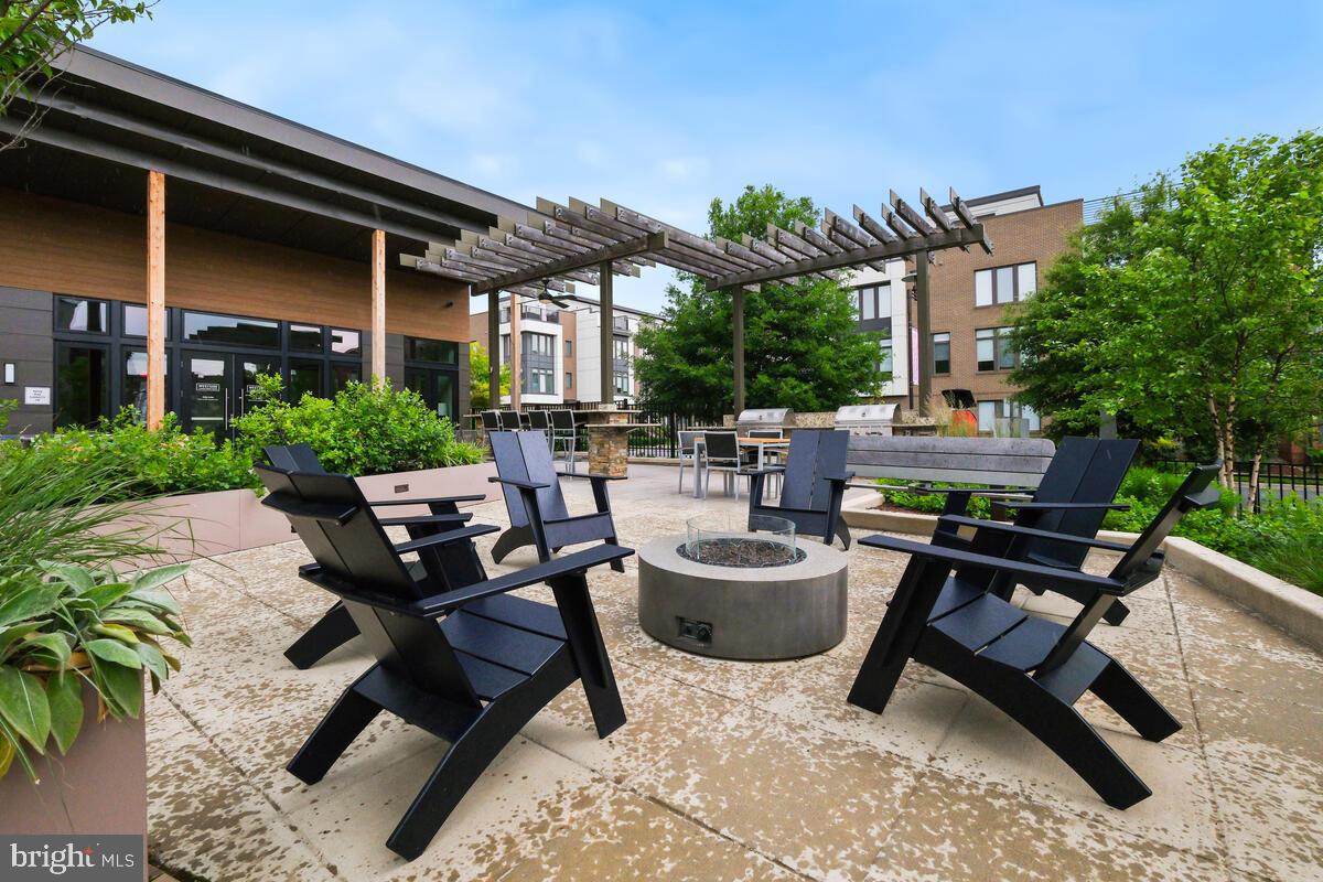 WESTSIDE AT SHADY GROVE - Residential