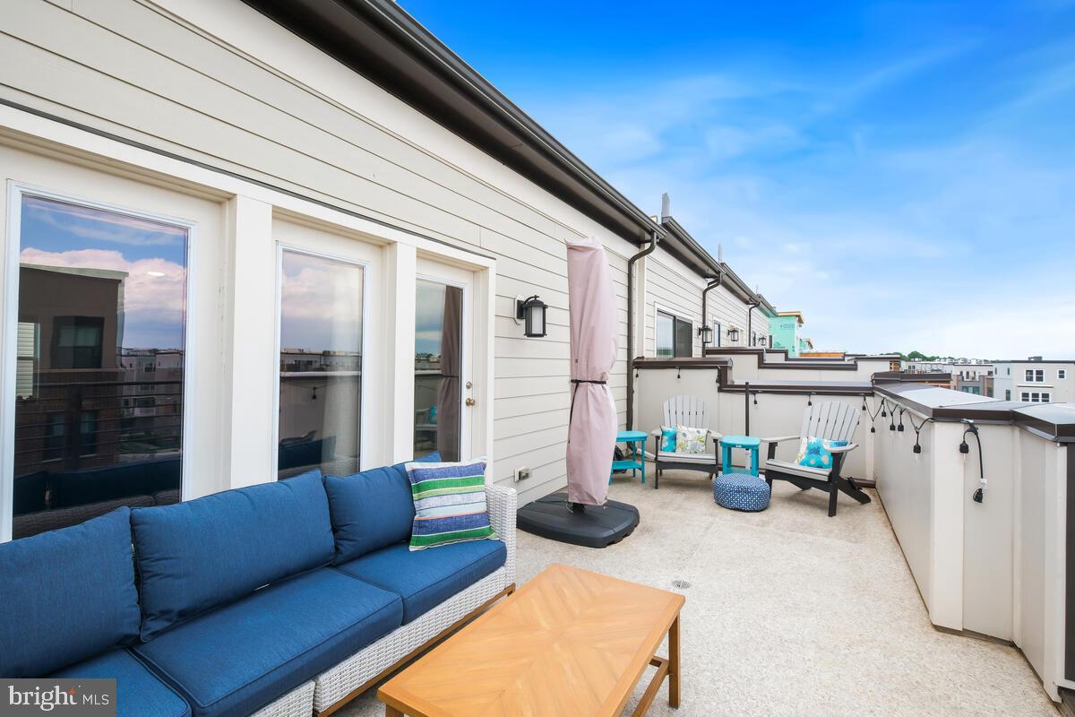 WESTSIDE AT SHADY GROVE - Residential