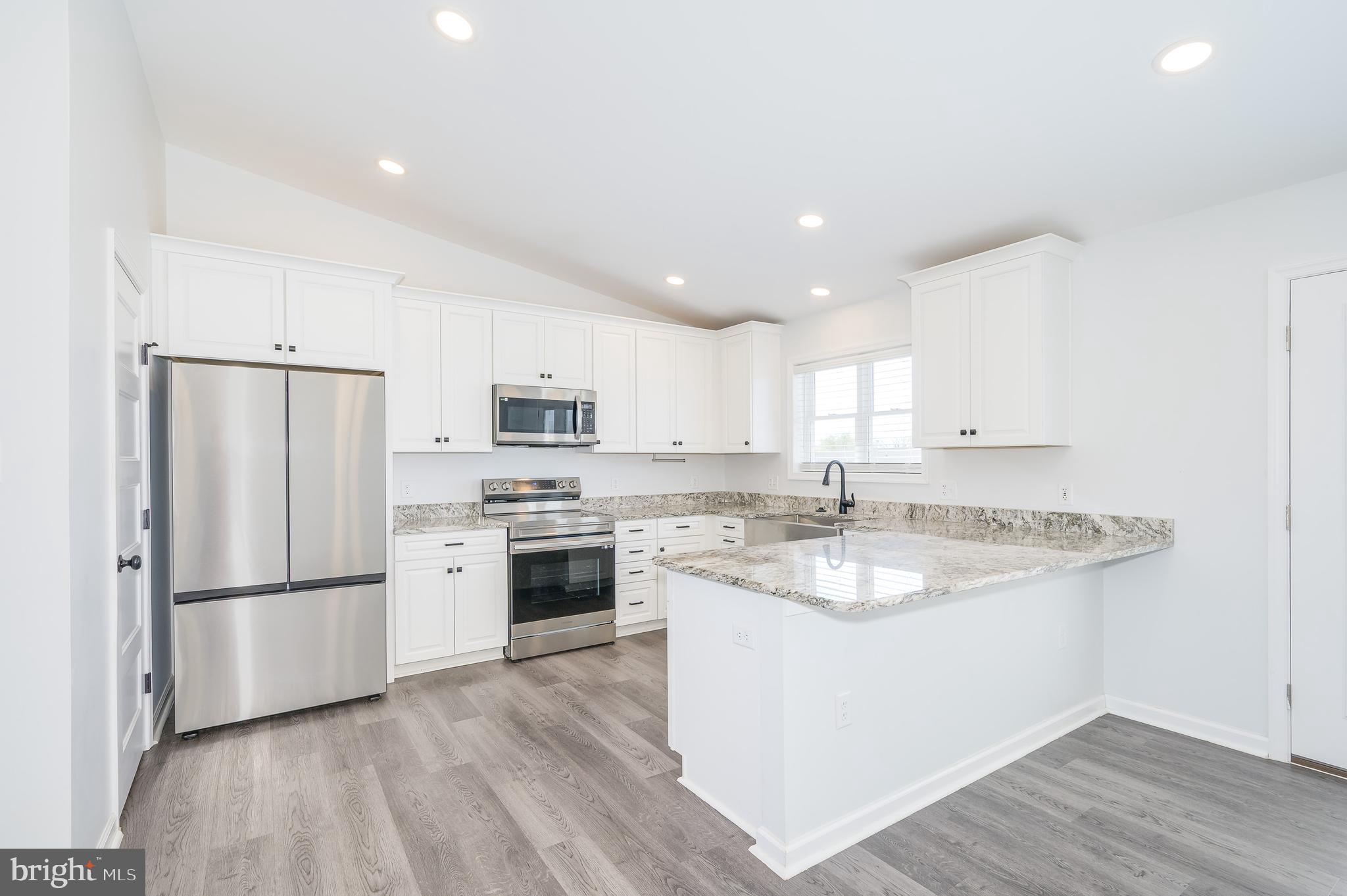 SPRING HILL - Residential