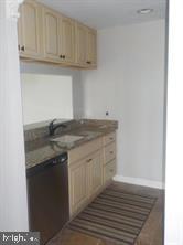 HARBORVIEW TOWERS - Residential