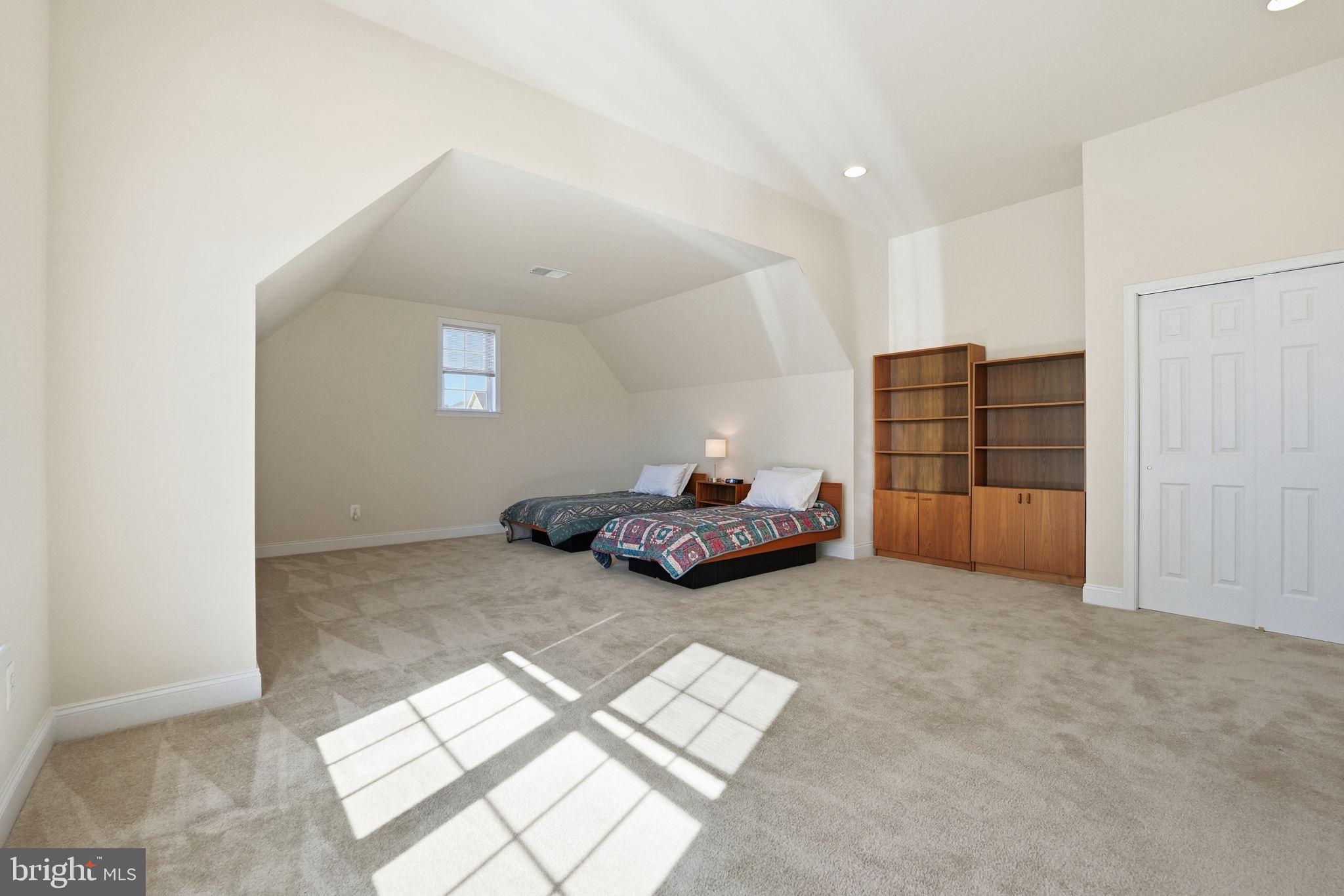 DOMINION VALLEY COUNTRY CLUB - Residential