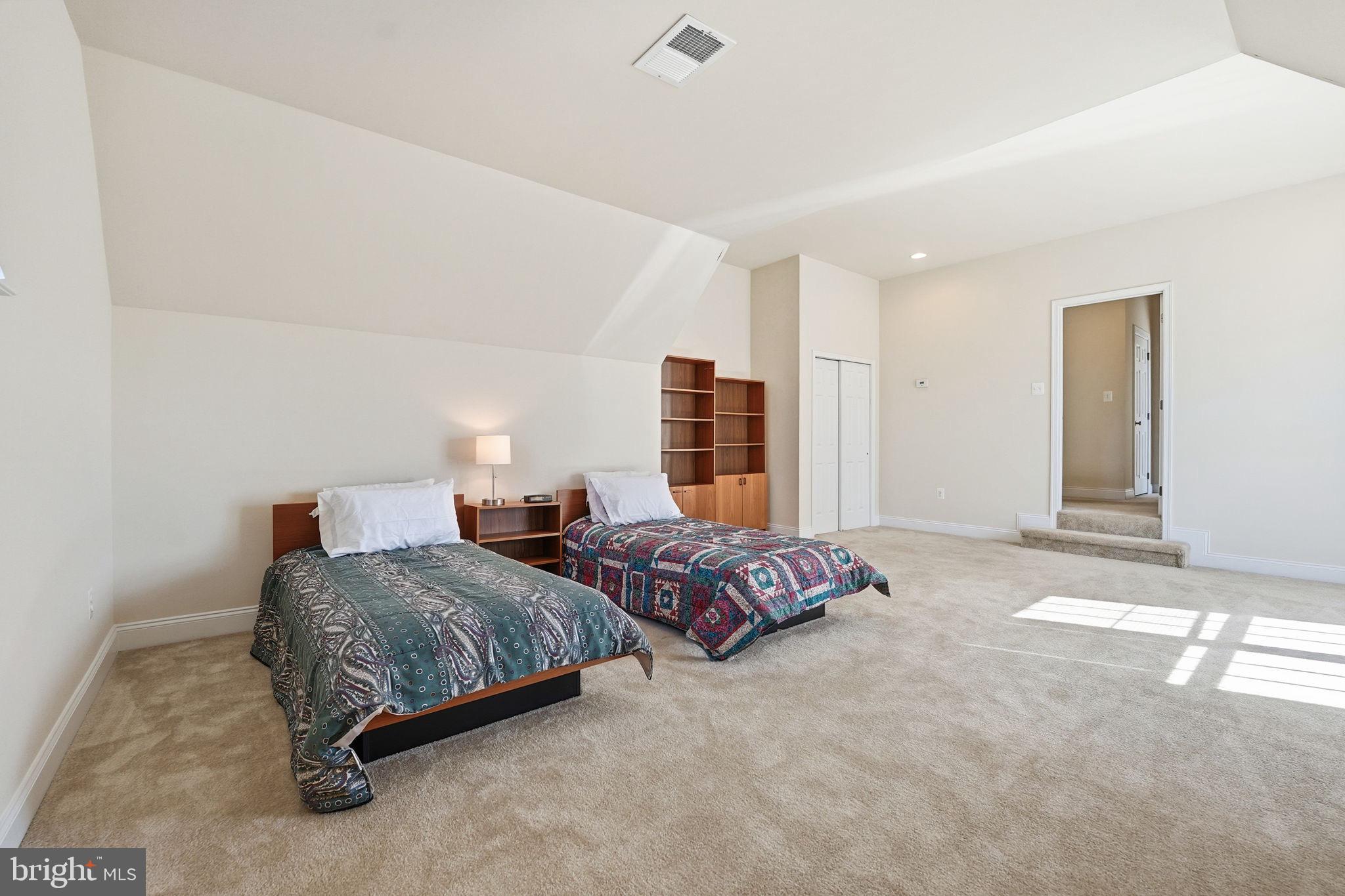 DOMINION VALLEY COUNTRY CLUB - Residential