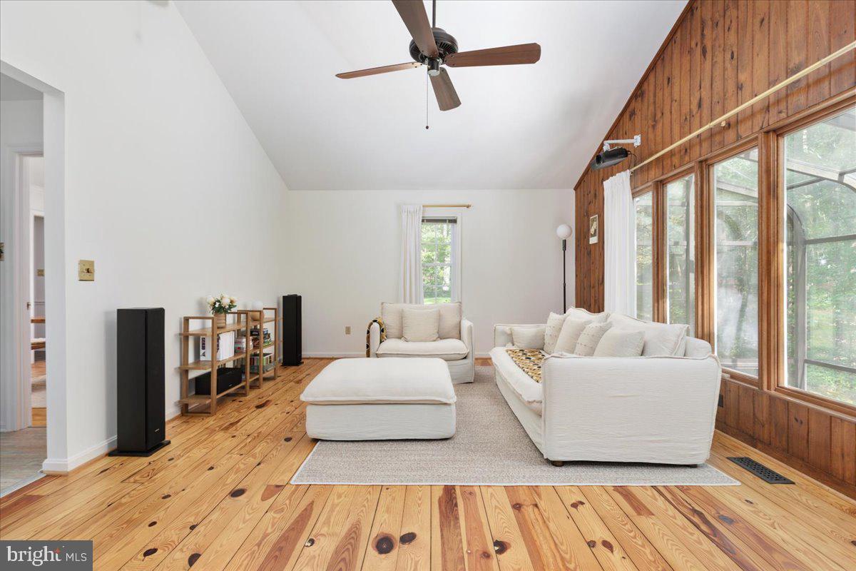 HERITAGE WOODS - Residential