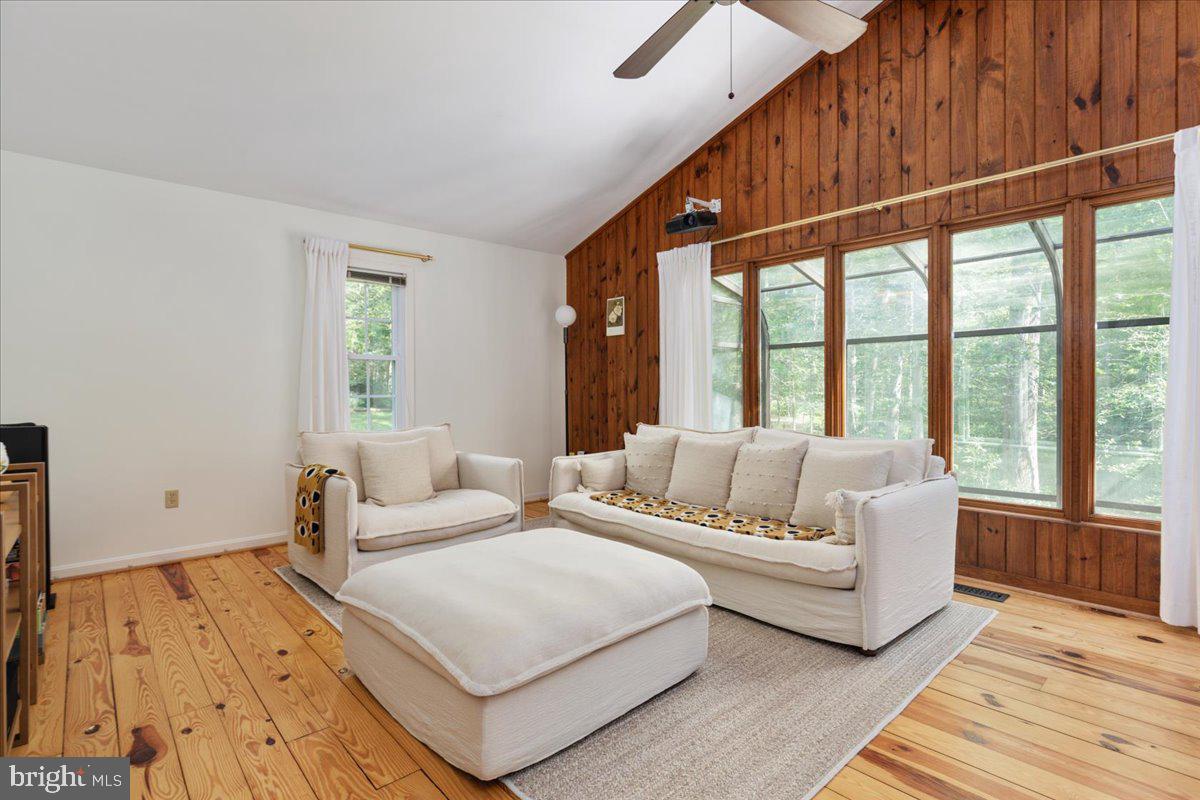 HERITAGE WOODS - Residential
