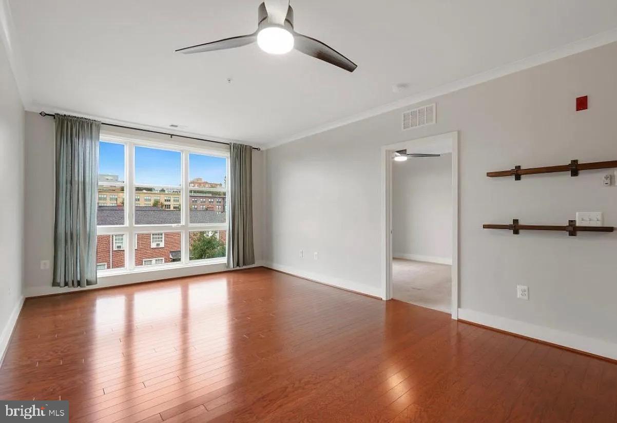 OLD TOWN COMMONS - Residential Lease