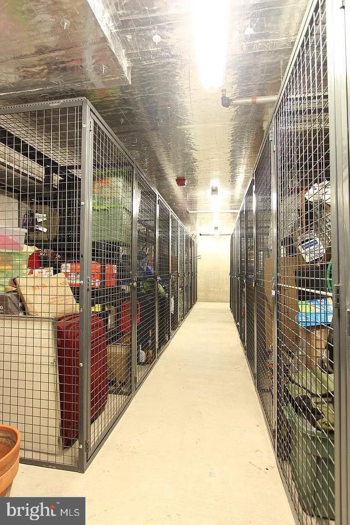 OLD TOWN COMMONS - Residential Lease