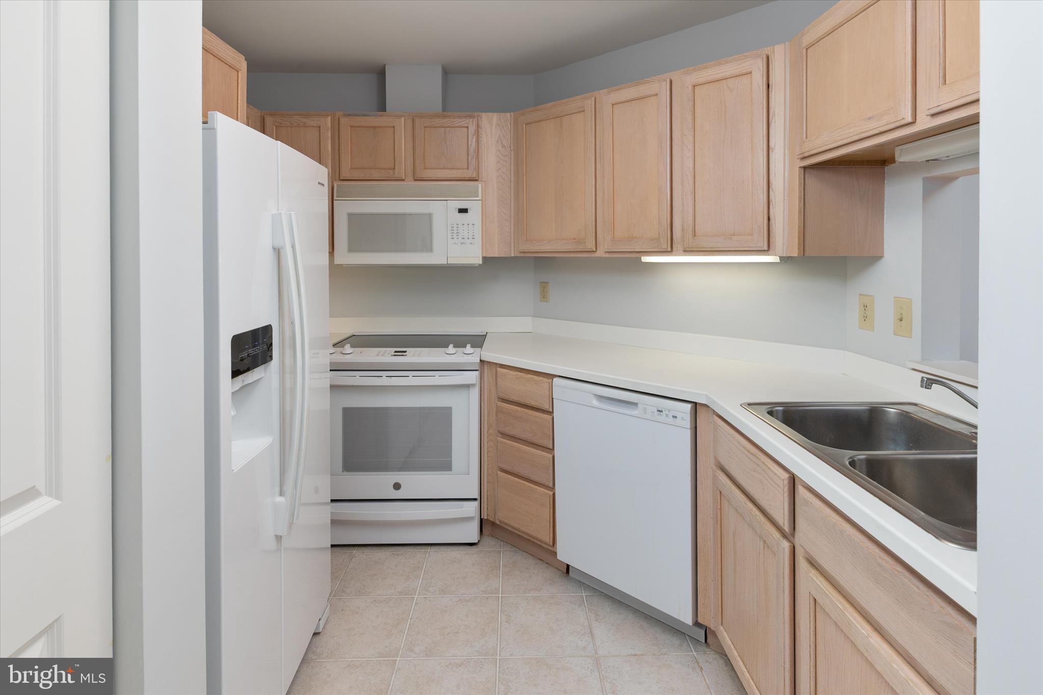 BAYWOODS OF ANNAPOLIS - Residential