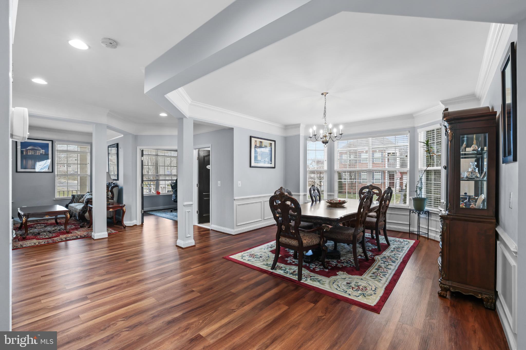 VILLAGE GREEN - Residential