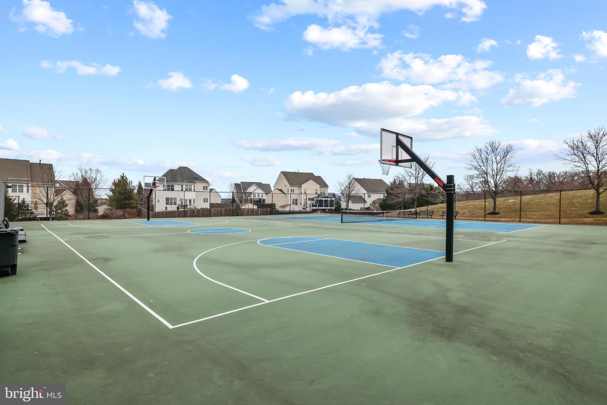 VILLAGE GREEN - Residential