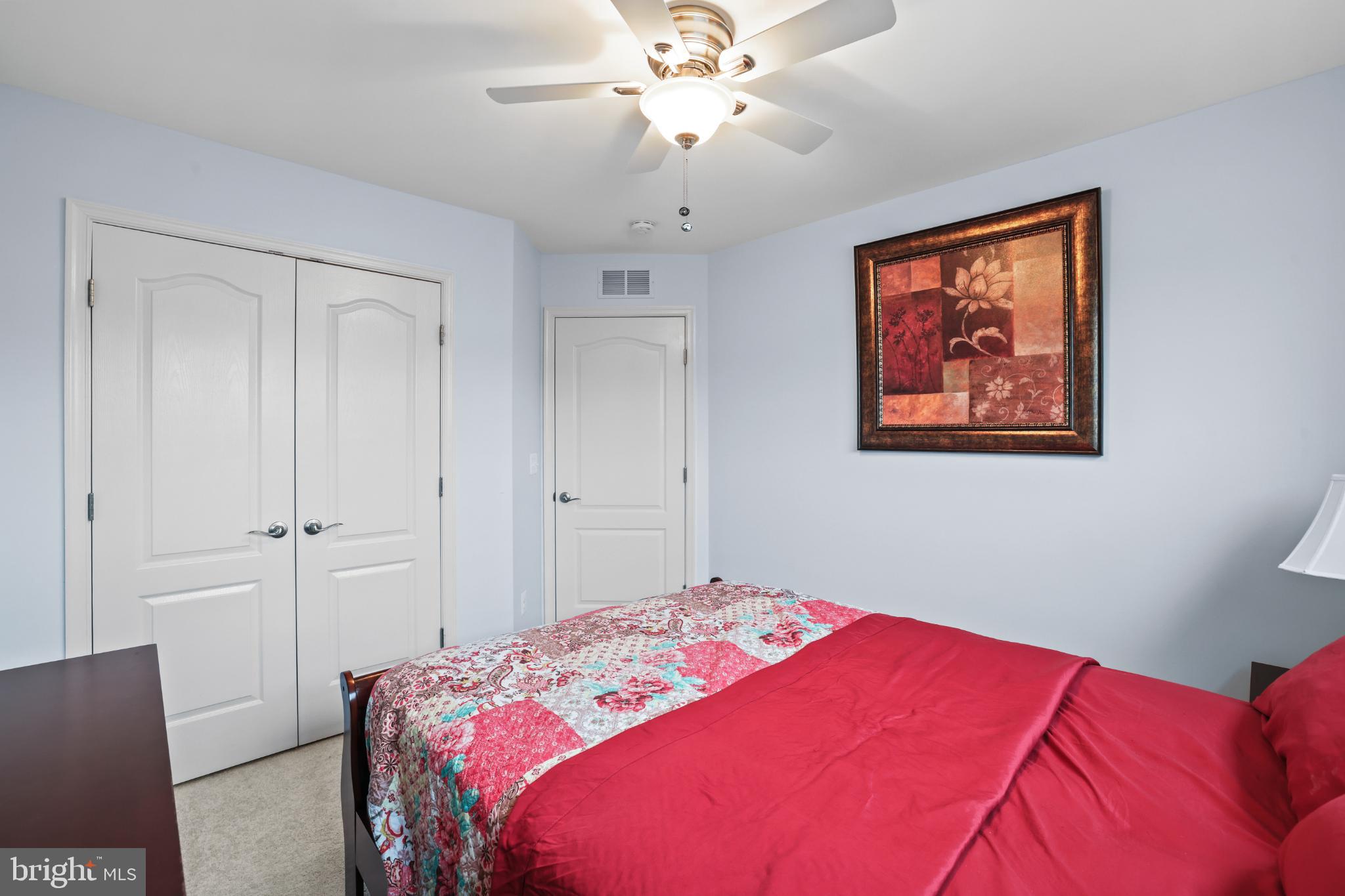 VILLAGE GREEN - Residential