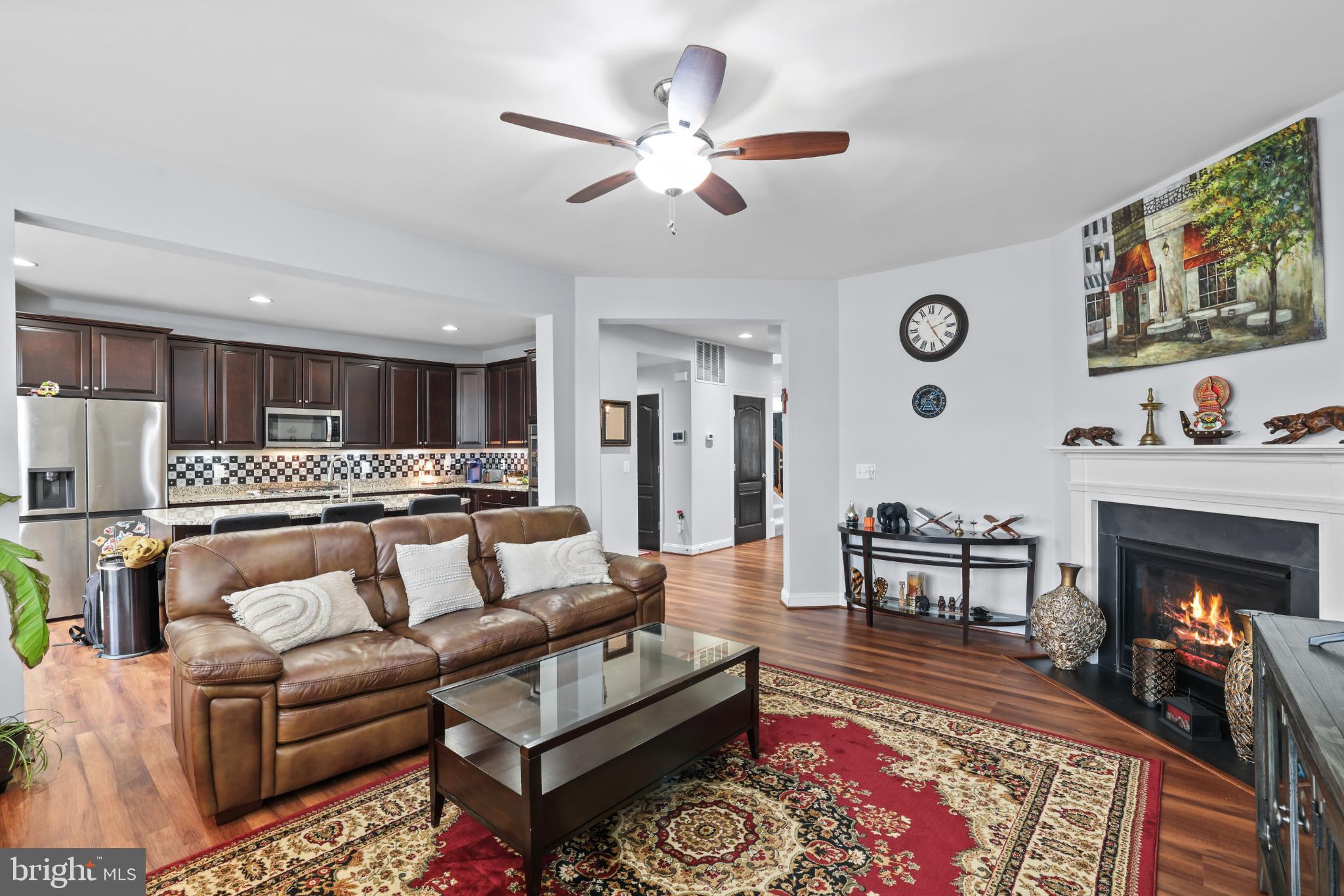 VILLAGE GREEN - Residential