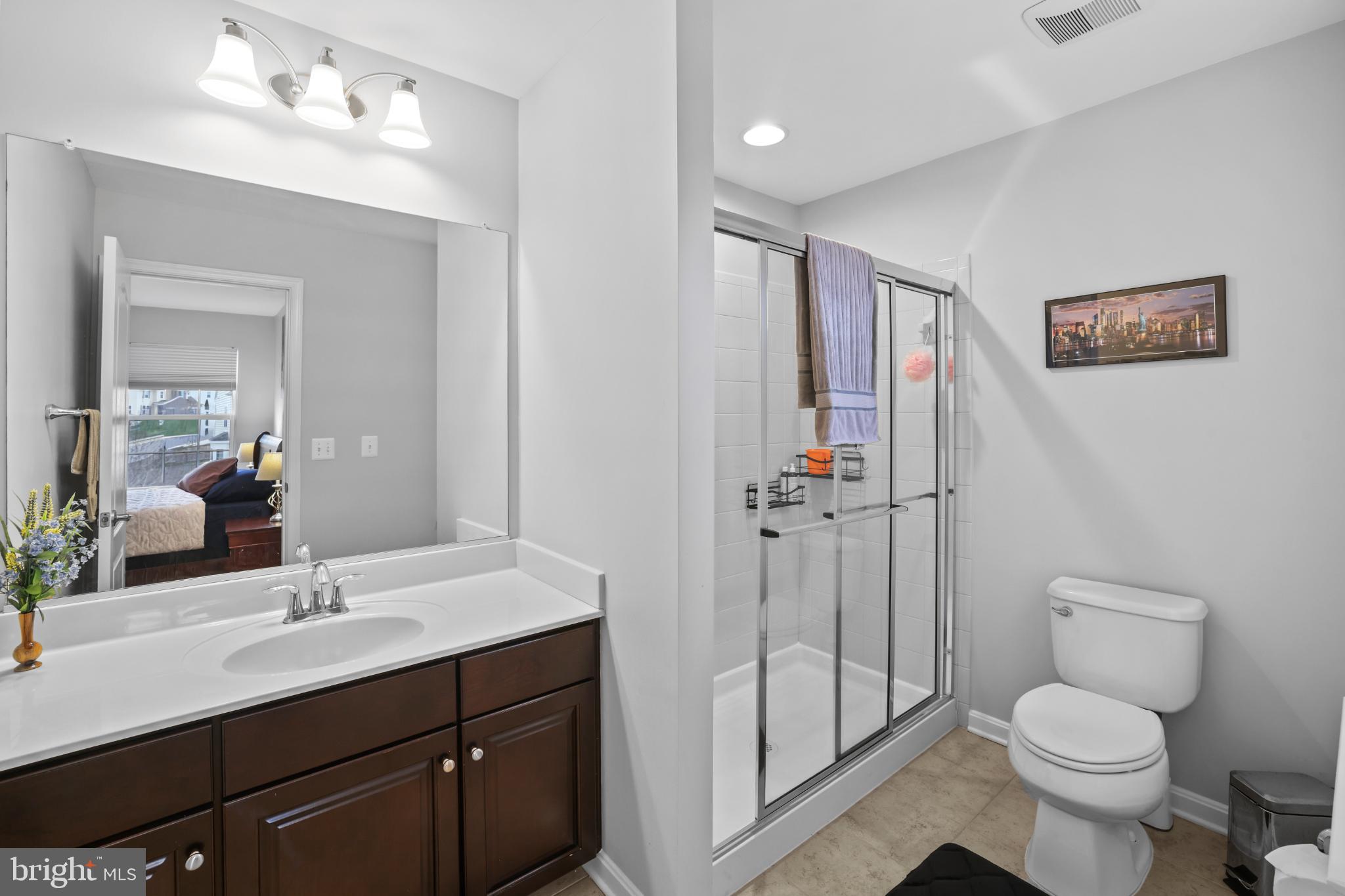 VILLAGE GREEN - Residential