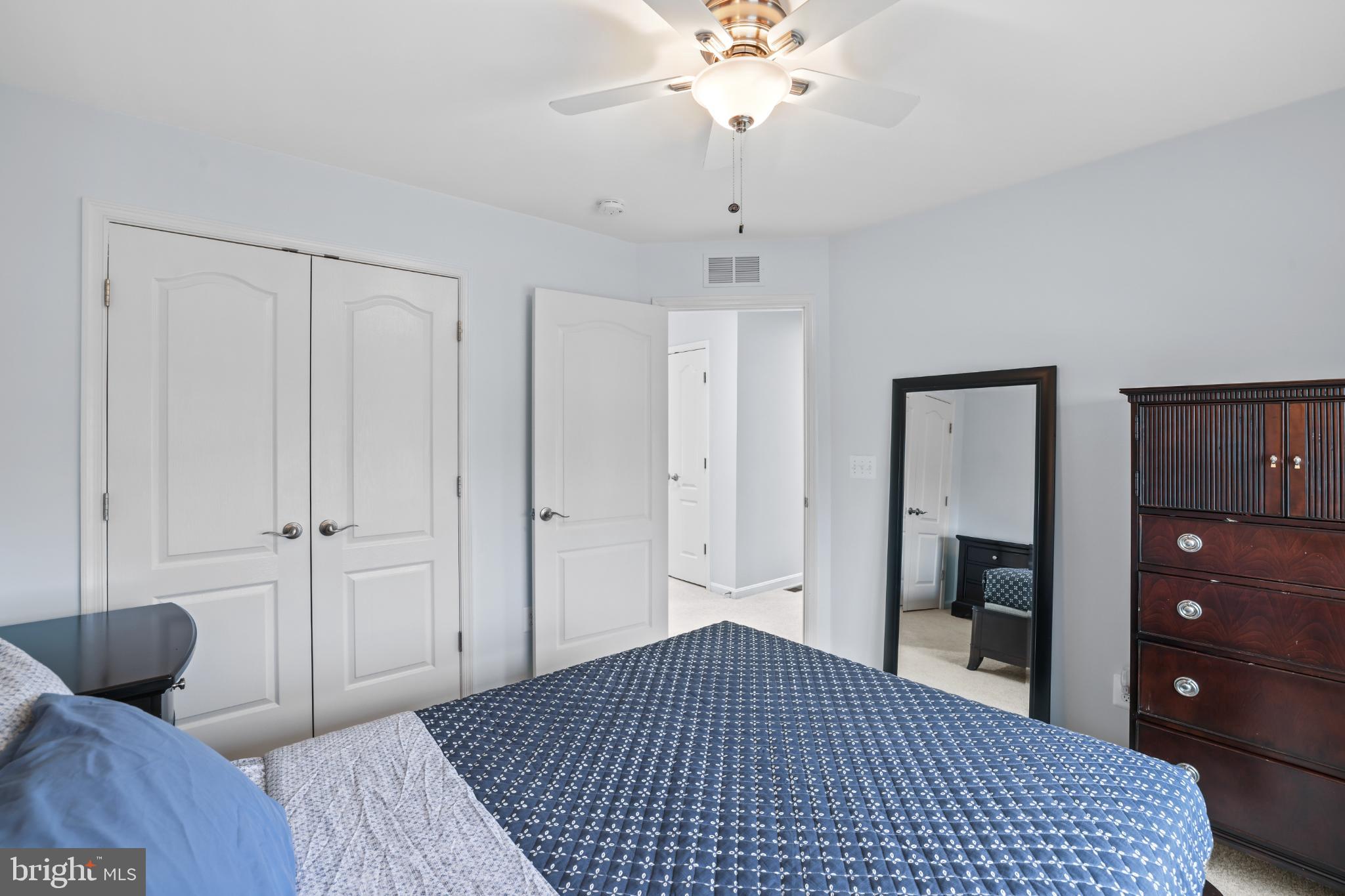 VILLAGE GREEN - Residential