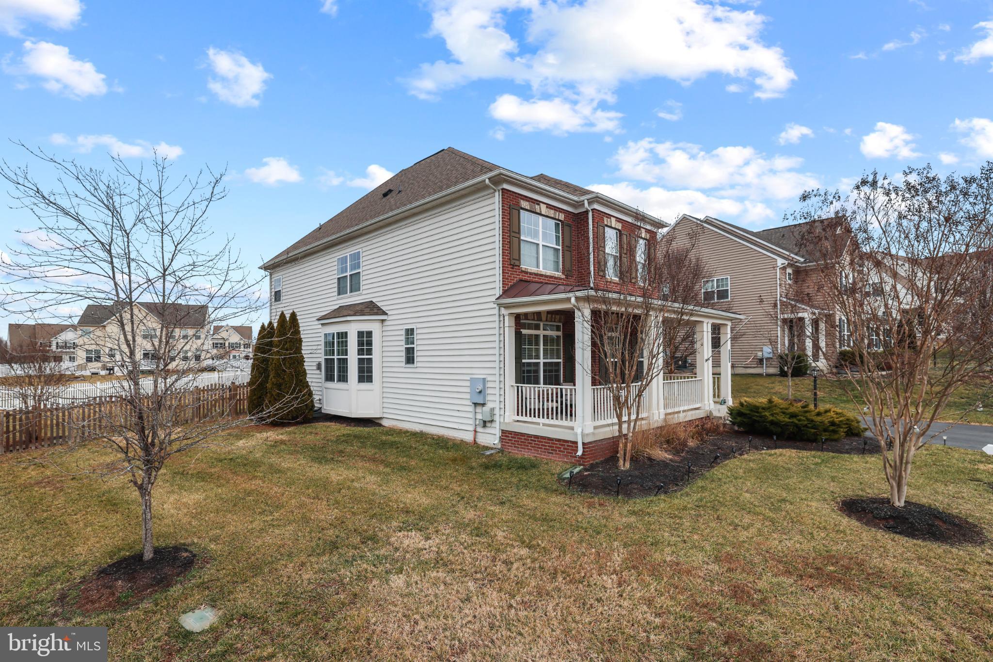 VILLAGE GREEN - Residential