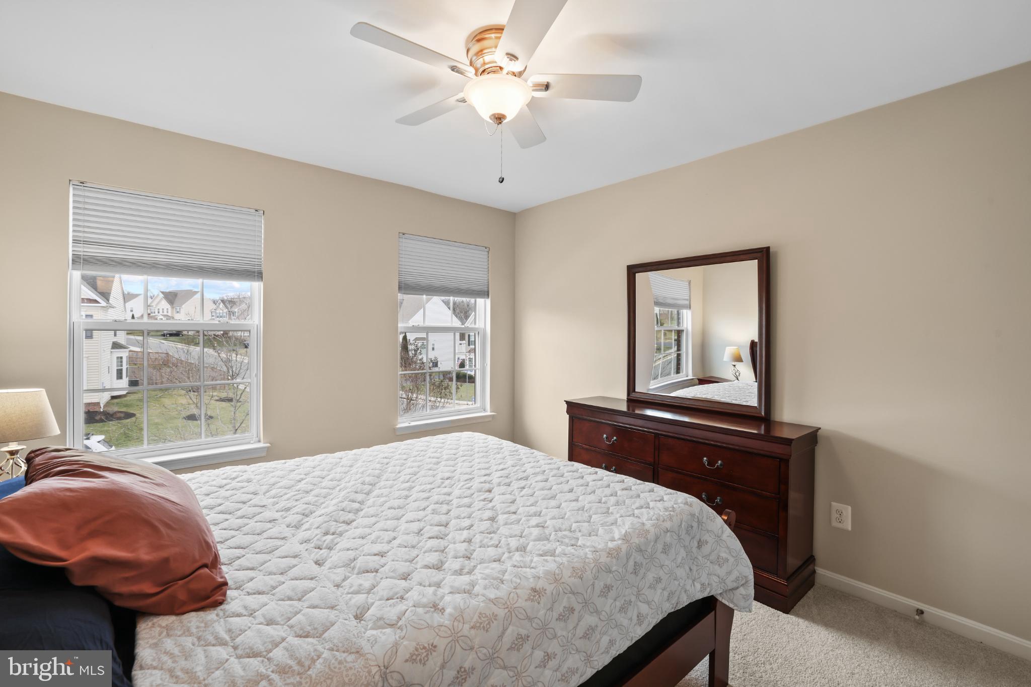 VILLAGE GREEN - Residential