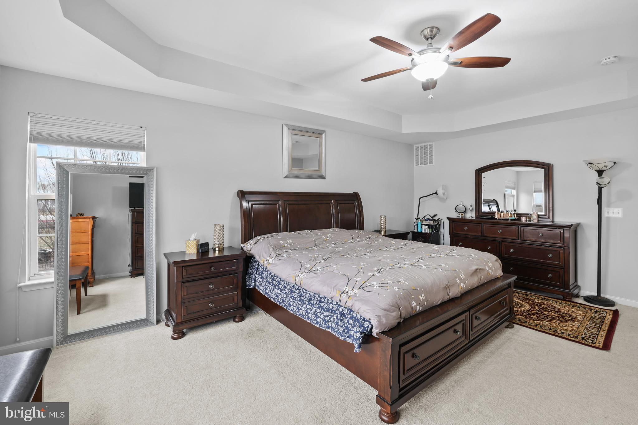 VILLAGE GREEN - Residential