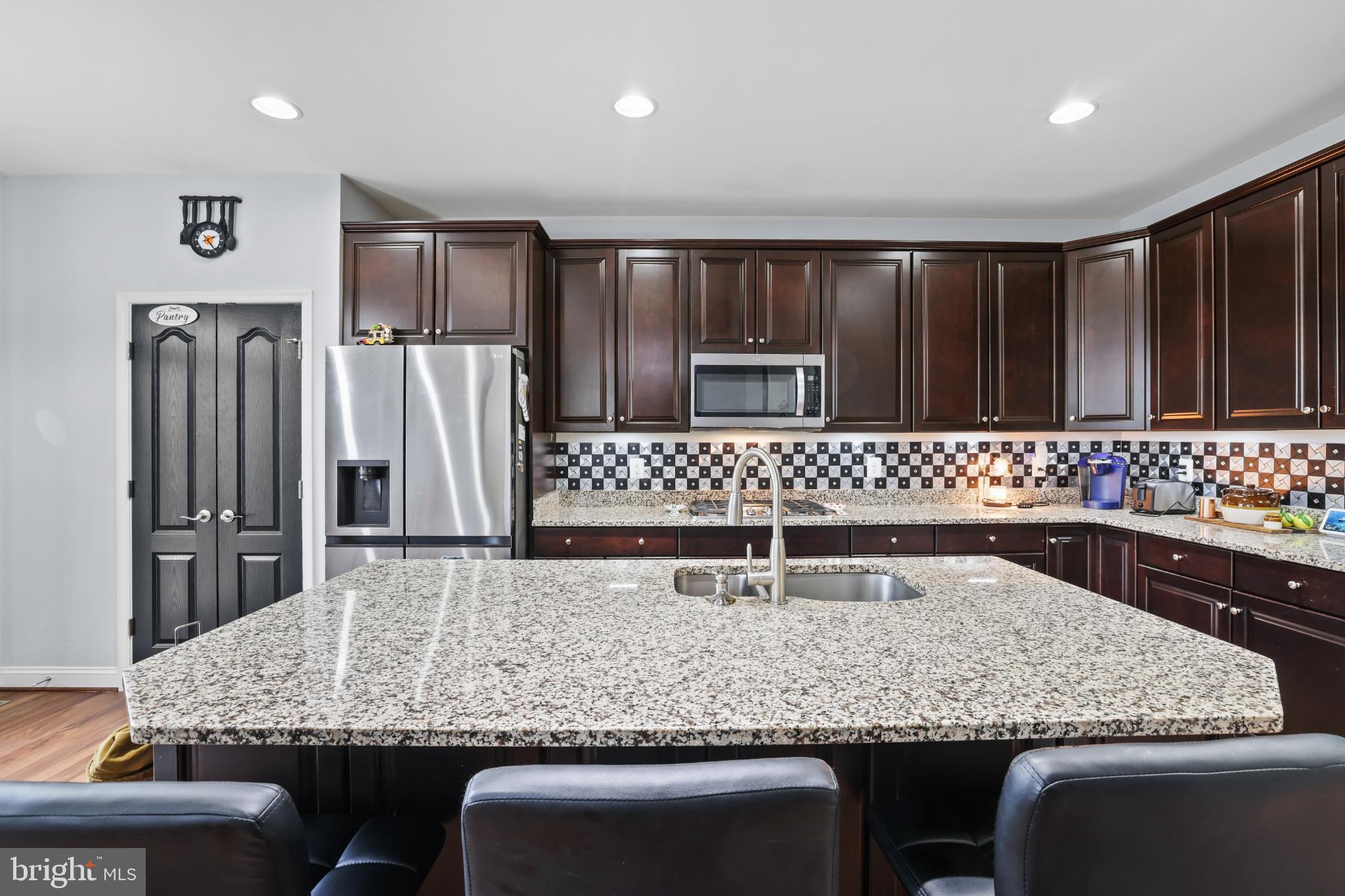 VILLAGE GREEN - Residential