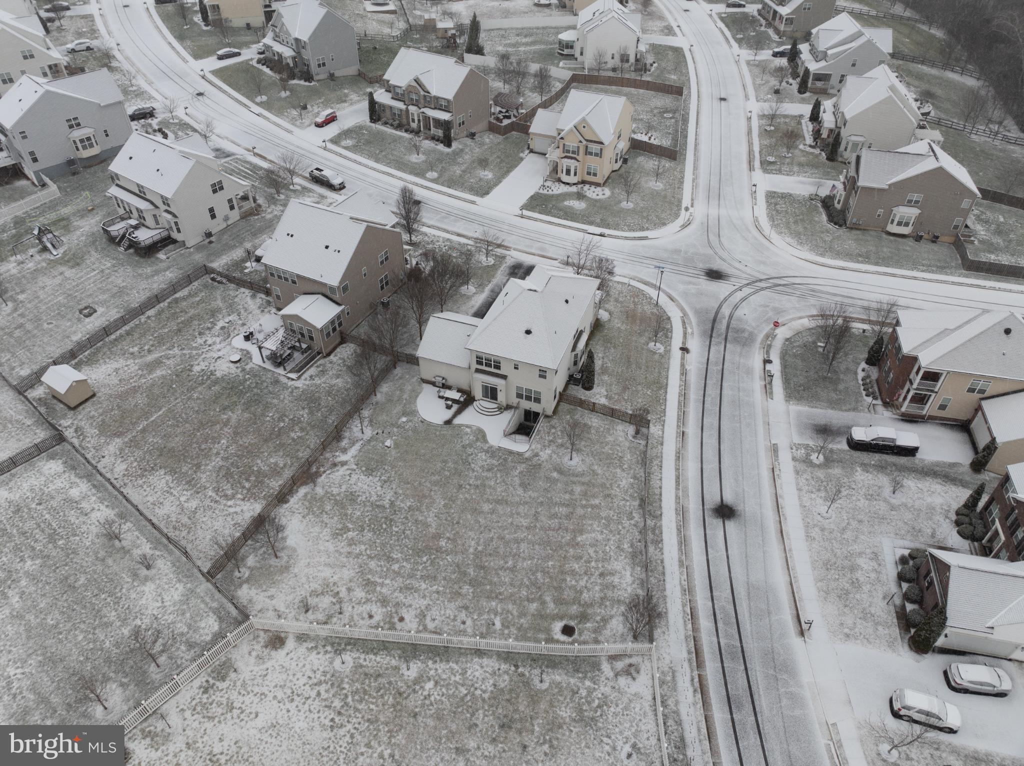 VILLAGE GREEN - Residential