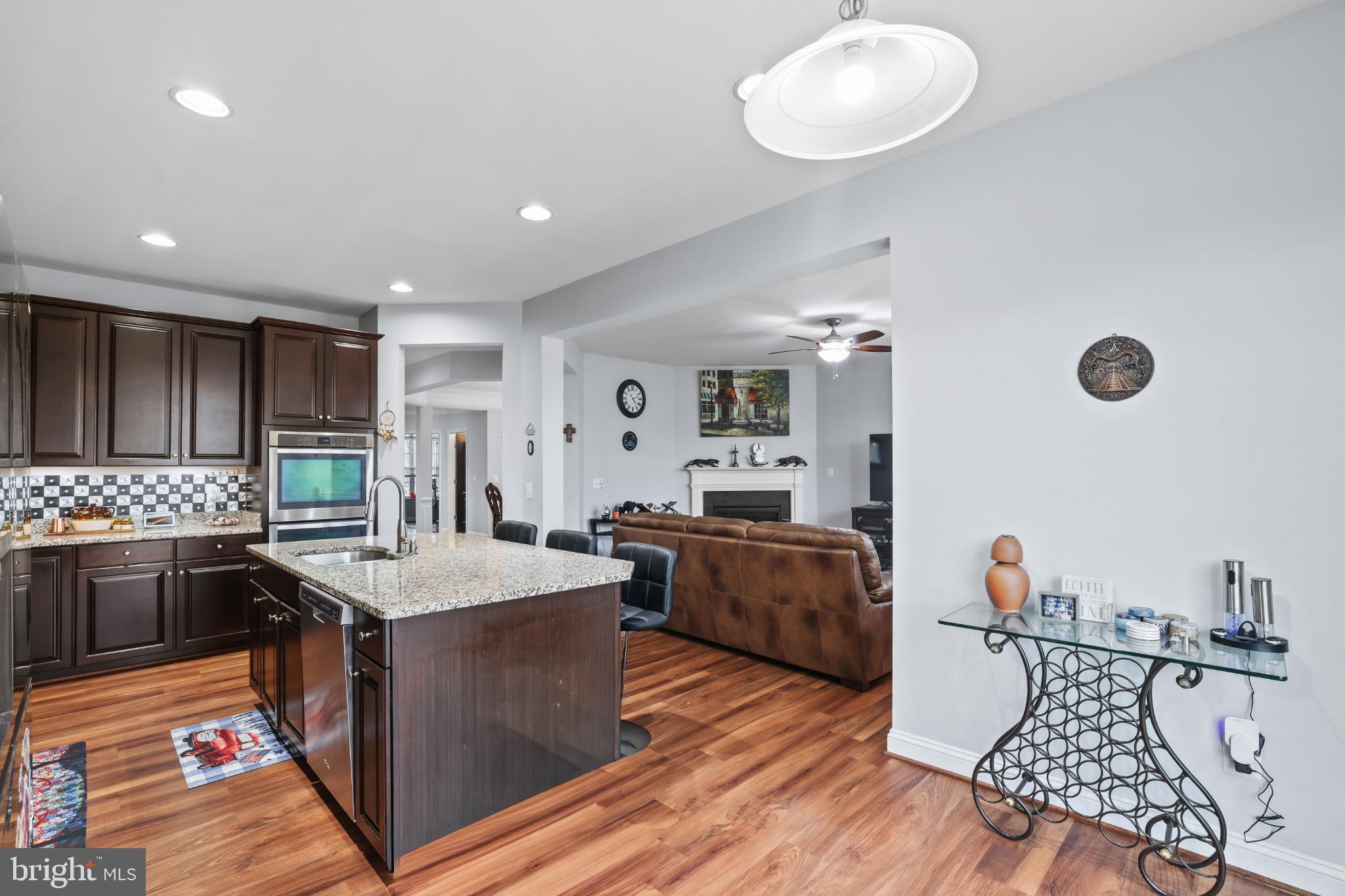 VILLAGE GREEN - Residential