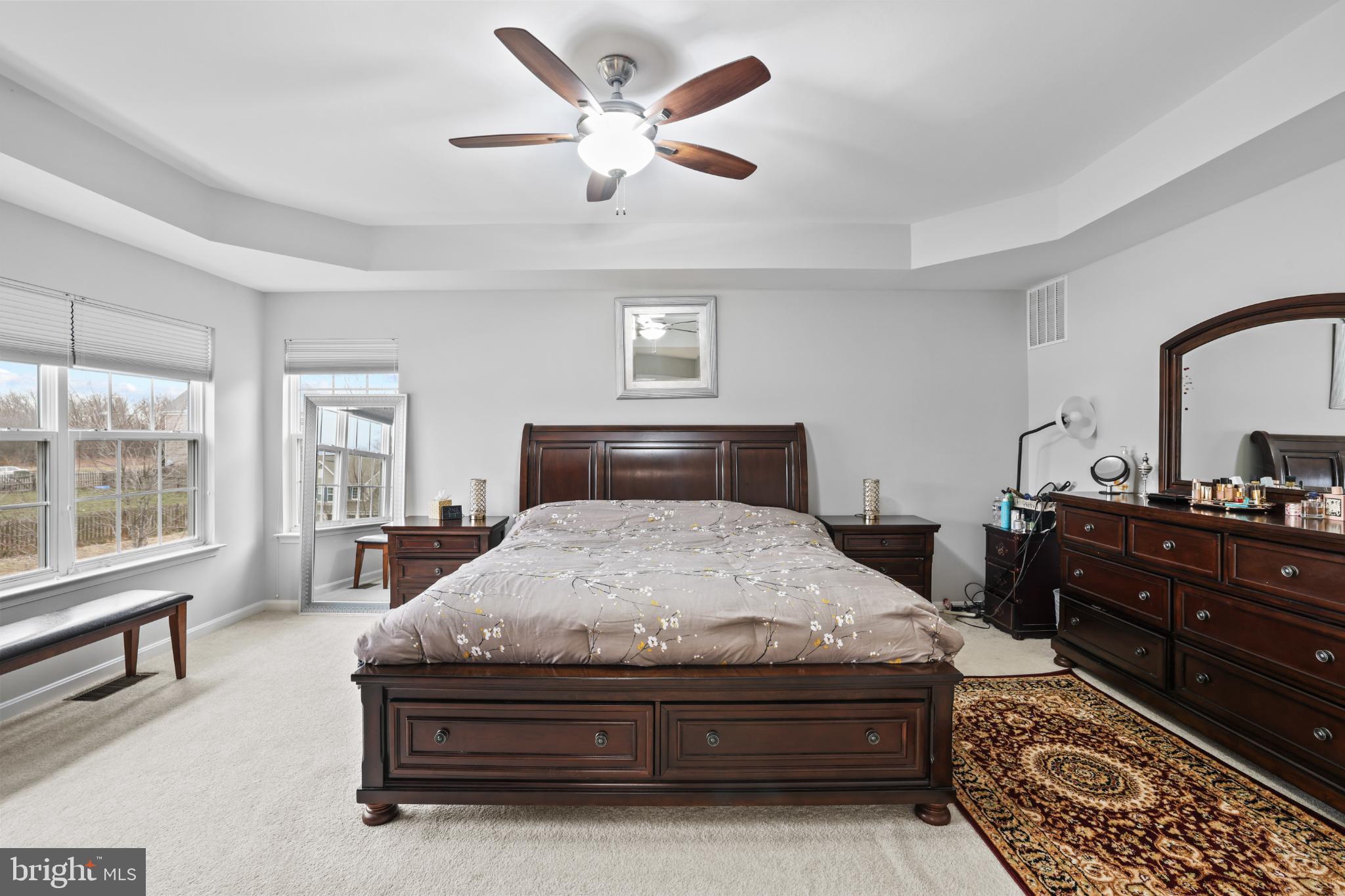 VILLAGE GREEN - Residential