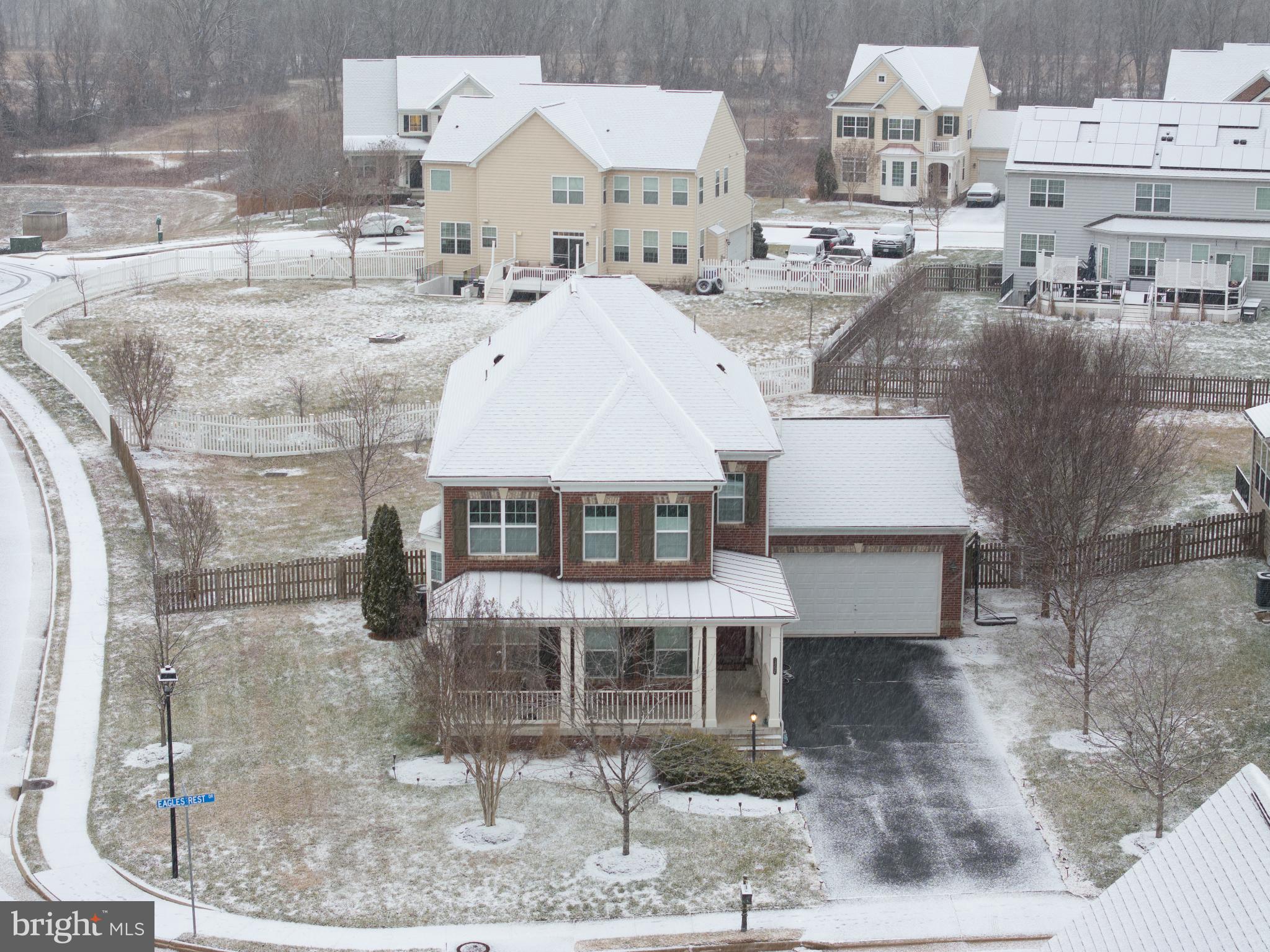 VILLAGE GREEN - Residential