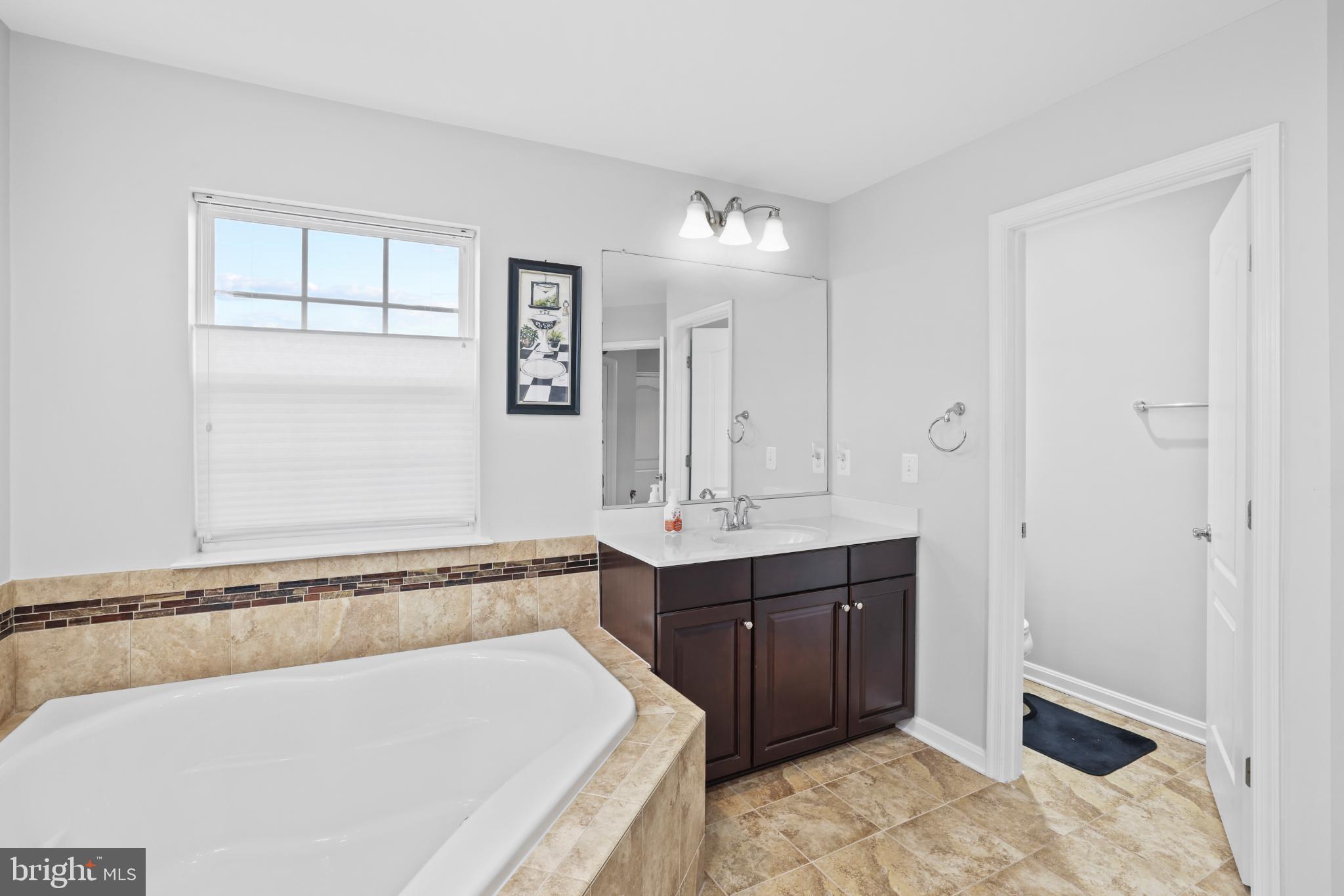 VILLAGE GREEN - Residential