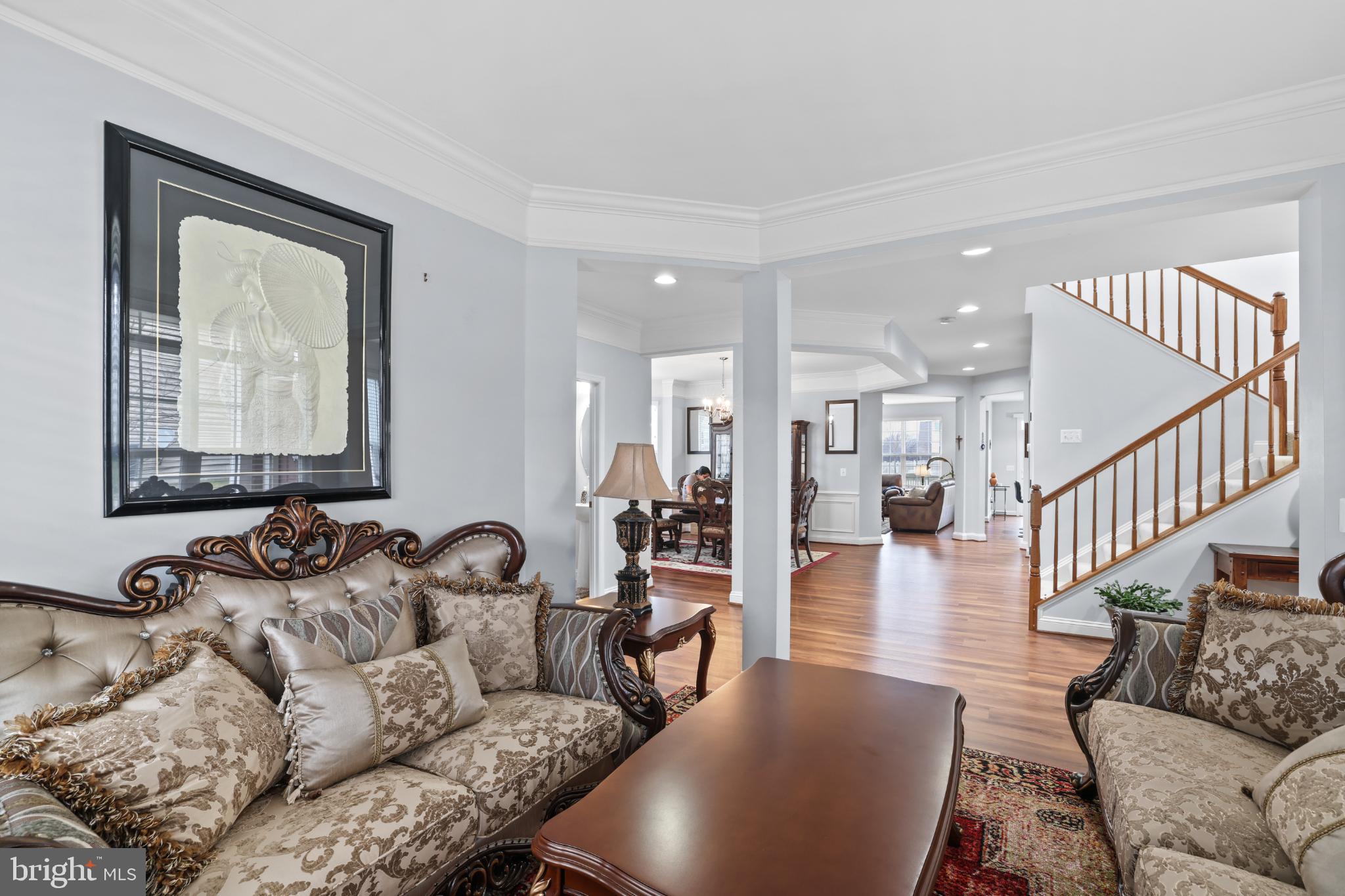 VILLAGE GREEN - Residential