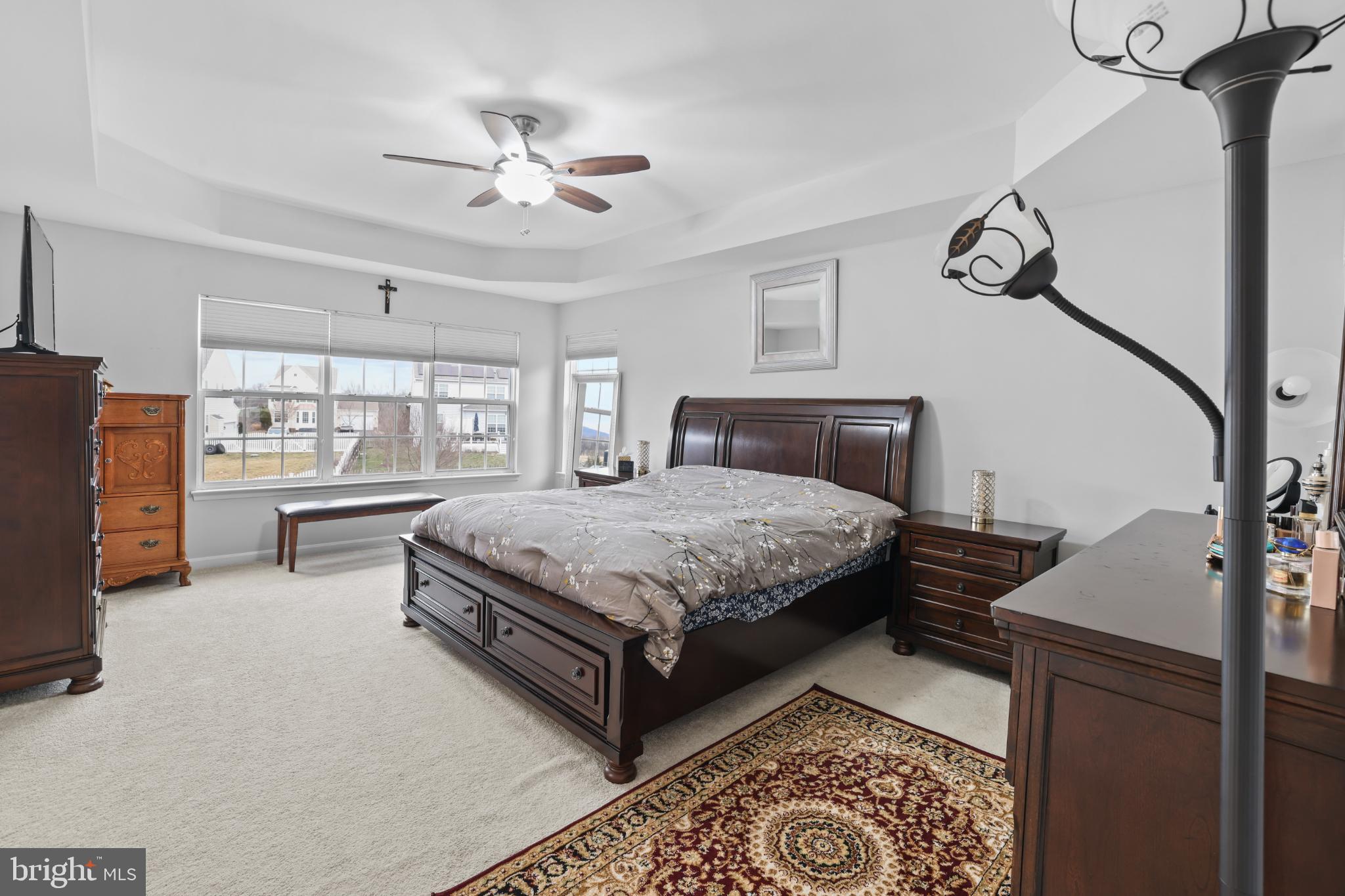 VILLAGE GREEN - Residential