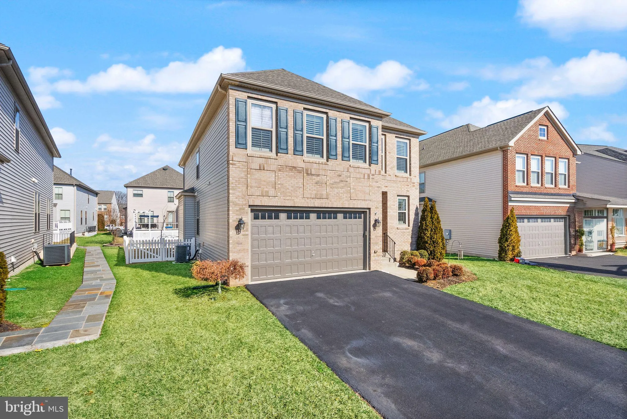 Chantilly, Virginia 20152, United States, 5 Bedrooms Bedrooms, ,5 BathroomsBathrooms,Residential,Contingent,139