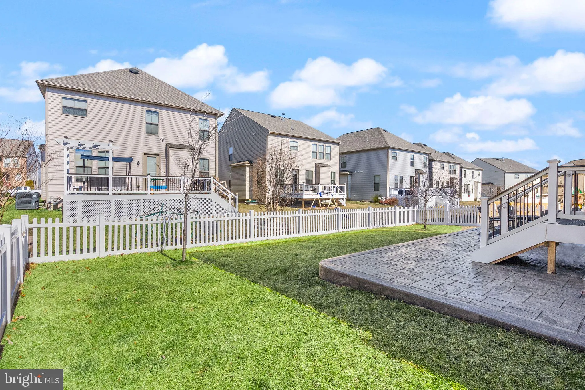 Chantilly, Virginia 20152, United States, 5 Bedrooms Bedrooms, ,5 BathroomsBathrooms,Residential,Contingent,139