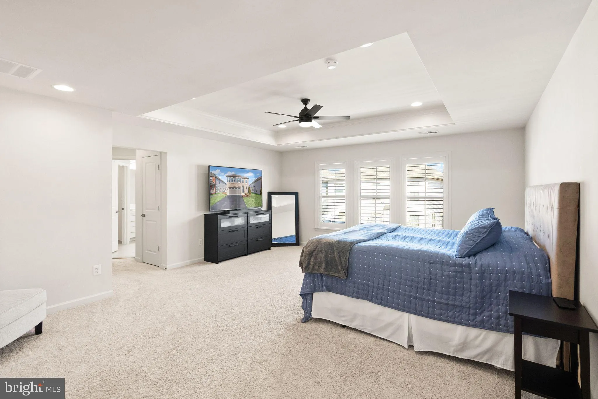 Chantilly, Virginia 20152, United States, 5 Bedrooms Bedrooms, ,5 BathroomsBathrooms,Residential,Contingent,139