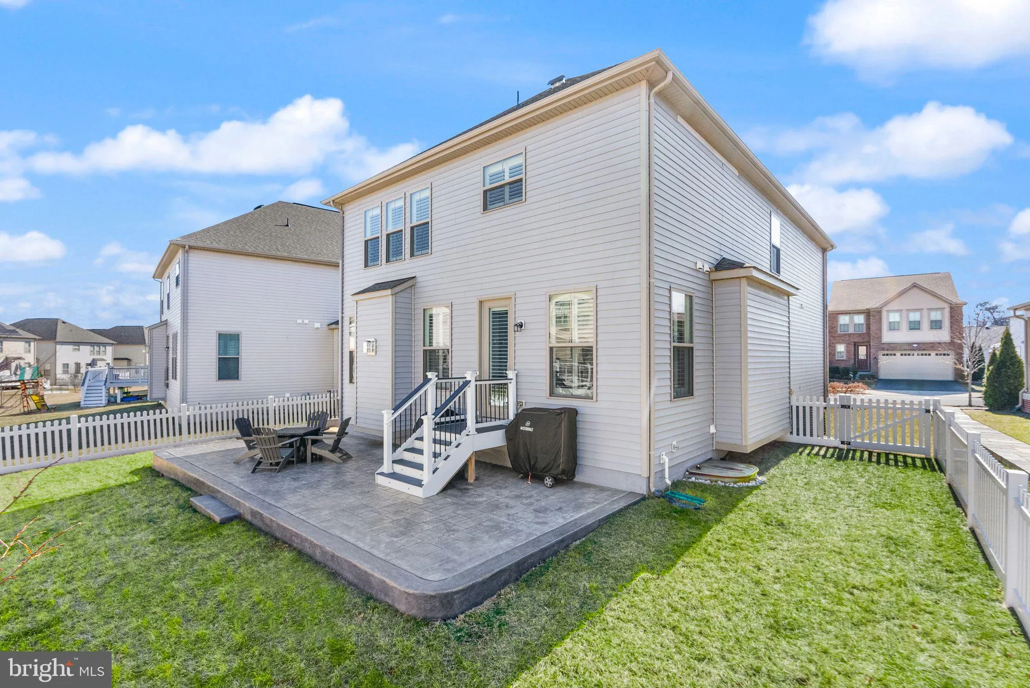 Chantilly, Virginia 20152, United States, 5 Bedrooms Bedrooms, ,5 BathroomsBathrooms,Residential,Contingent,139