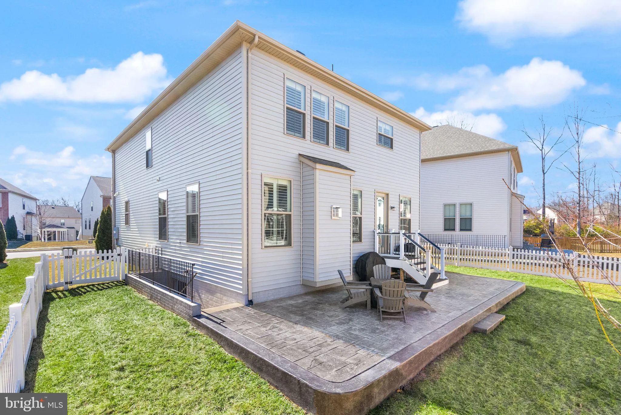 Chantilly, Virginia 20152, United States, 5 Bedrooms Bedrooms, ,5 BathroomsBathrooms,Residential,Contingent,139