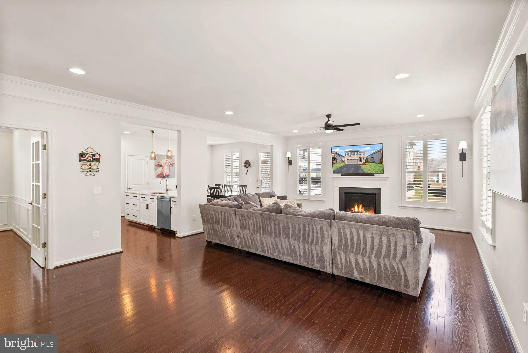 Chantilly, Virginia 20152, United States, 5 Bedrooms Bedrooms, ,5 BathroomsBathrooms,Residential,Contingent,139