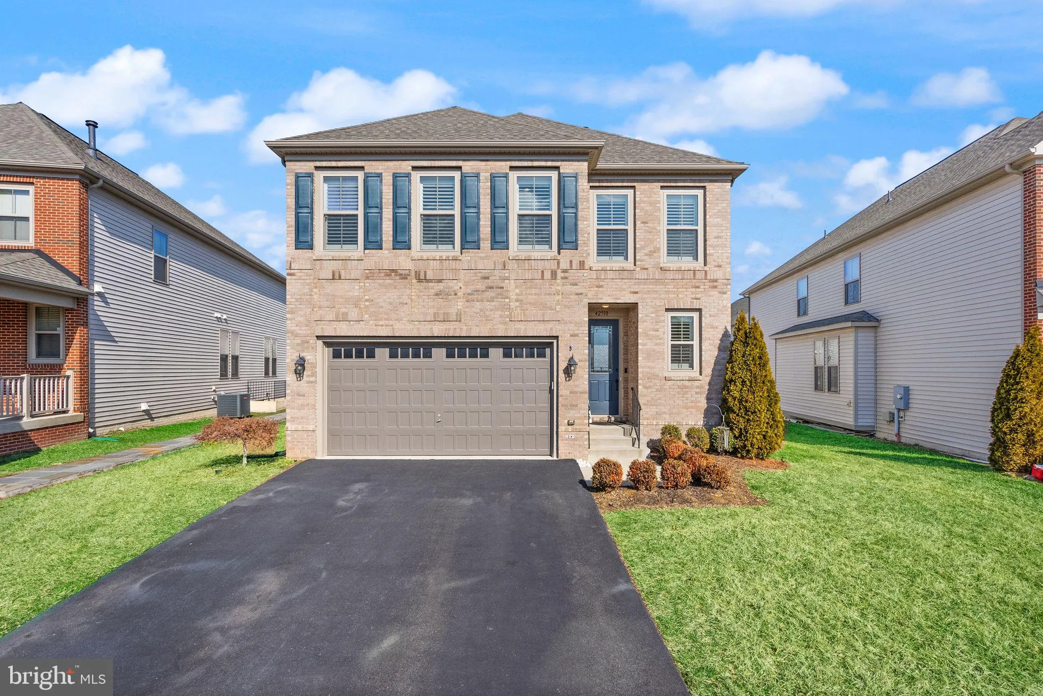 Chantilly, Virginia 20152, United States, 5 Bedrooms Bedrooms, ,5 BathroomsBathrooms,Residential,Contingent,139