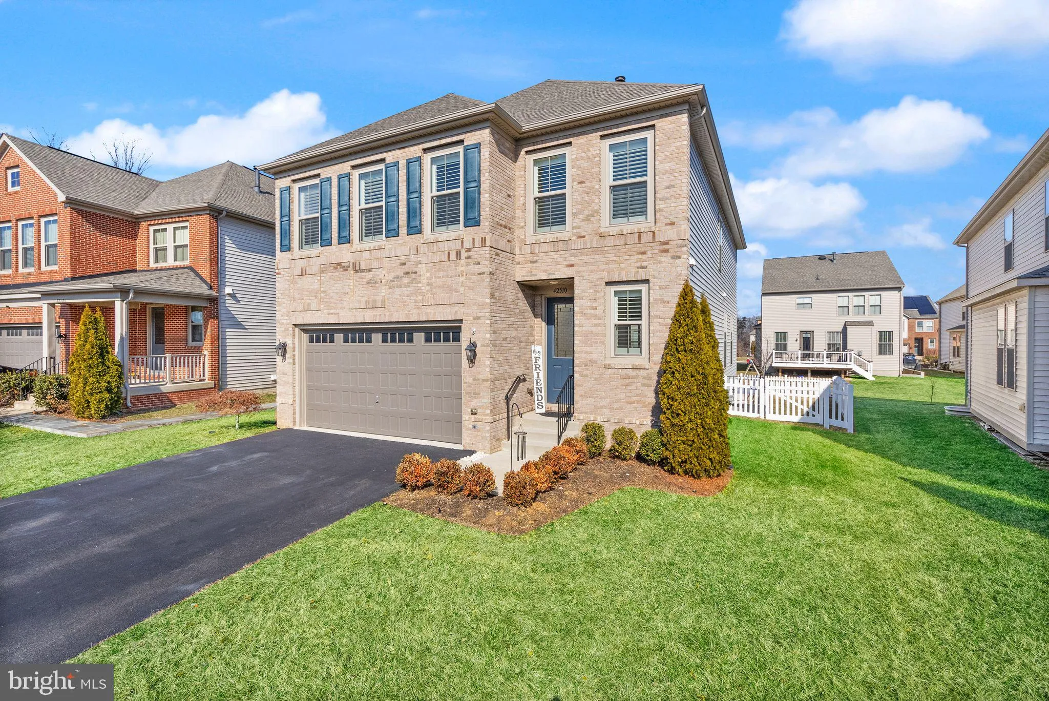 Chantilly, Virginia 20152, United States, 5 Bedrooms Bedrooms, ,5 BathroomsBathrooms,Residential,Contingent,139