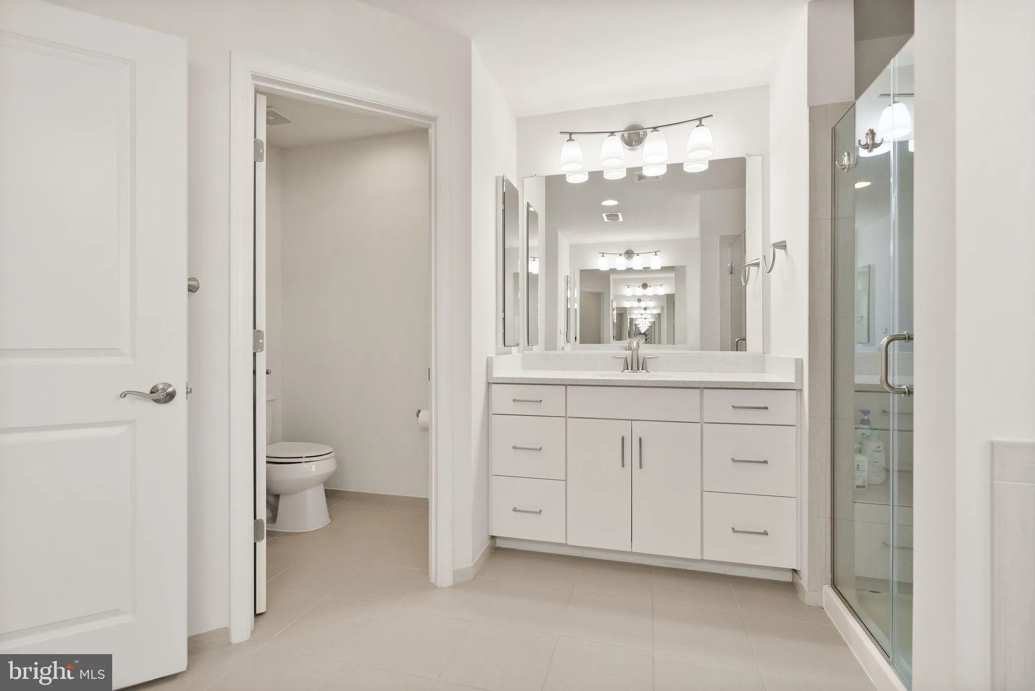 Chantilly, Virginia 20152, United States, 5 Bedrooms Bedrooms, ,5 BathroomsBathrooms,Residential,Contingent,139